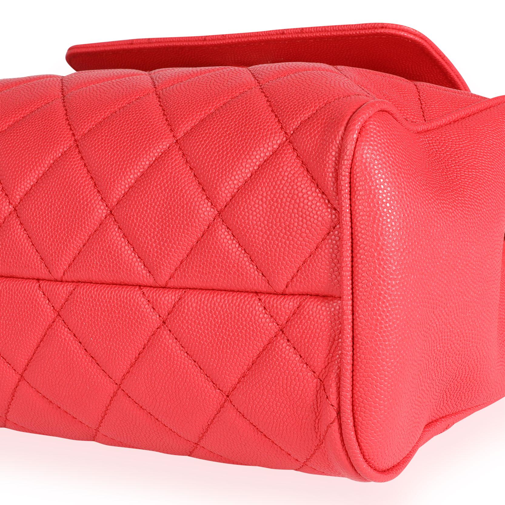 Chanel Strawberry Quilted Caviar Shopping Tote In Excellent Condition In New York, NY
