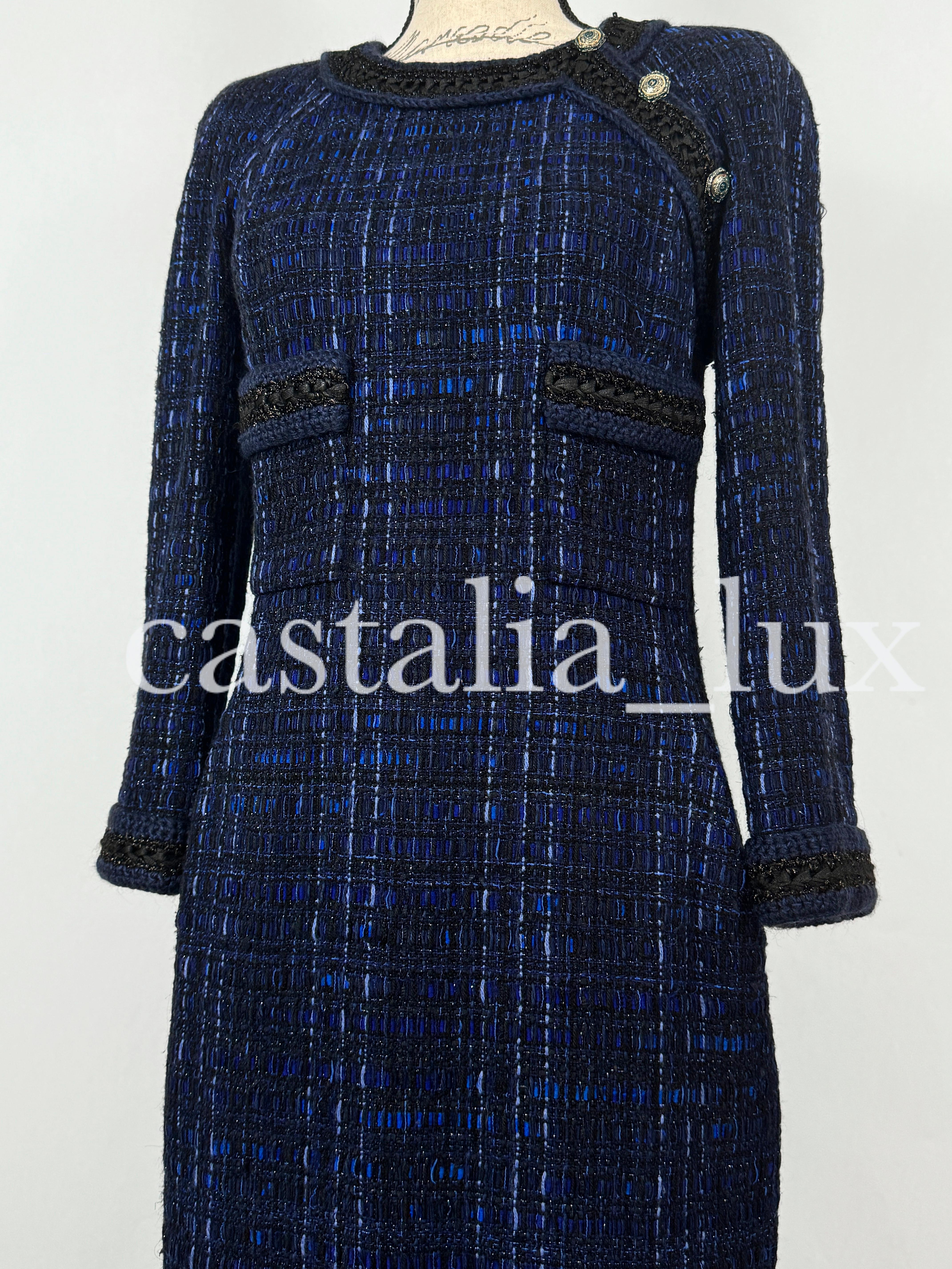 Chanel Atemberaubendes CC Sechseckige Knöpfe Lesage Tweed Kleid im Angebot 9