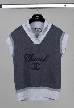 Chanel Stylish Grey CC Logo Relaxed Jumper