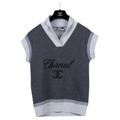 Chanel - Pull décontracté élégant gris avec logo CC