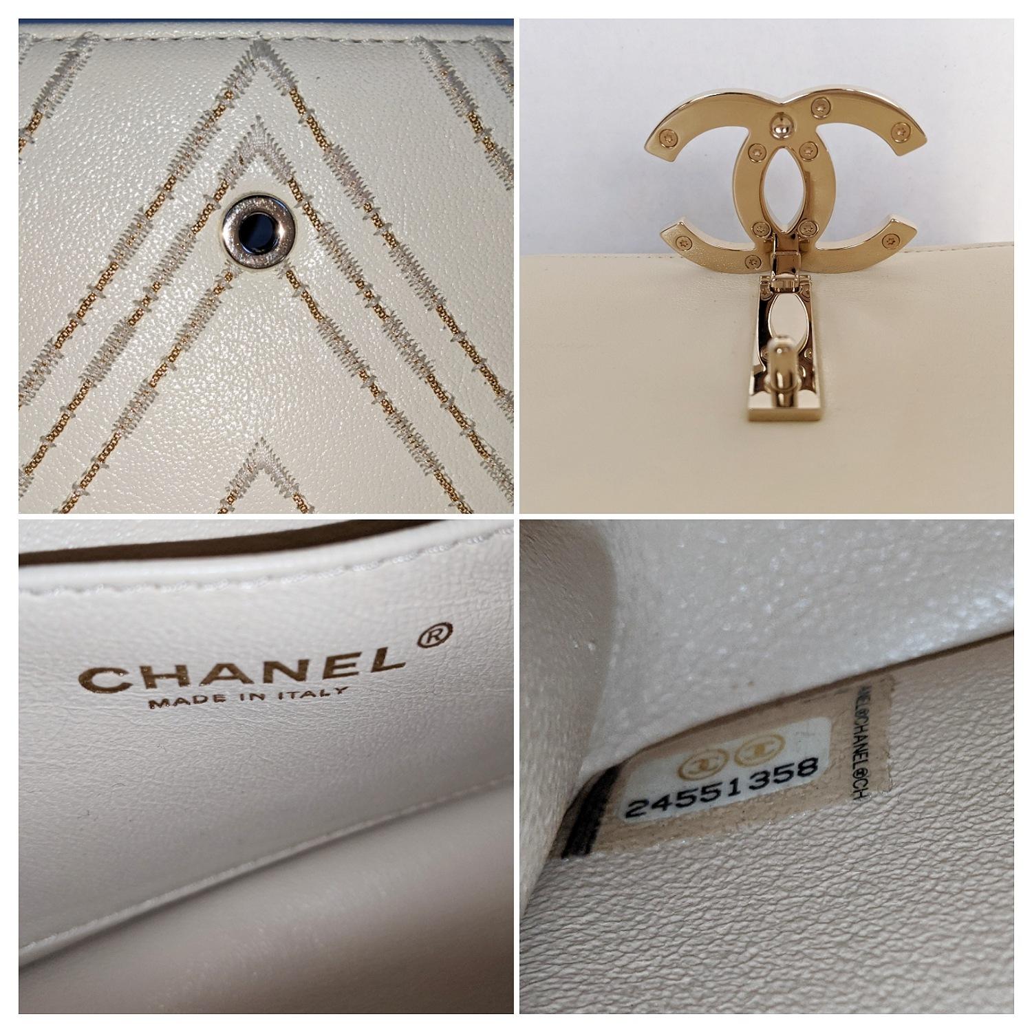Women's Chanel Subtle Triple Stitch Chevron Small Flap Bag
