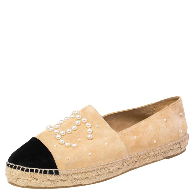 Chanel Gold/Black Leather And Canvas CC Slingback Flats Size 38 at 1stDibs