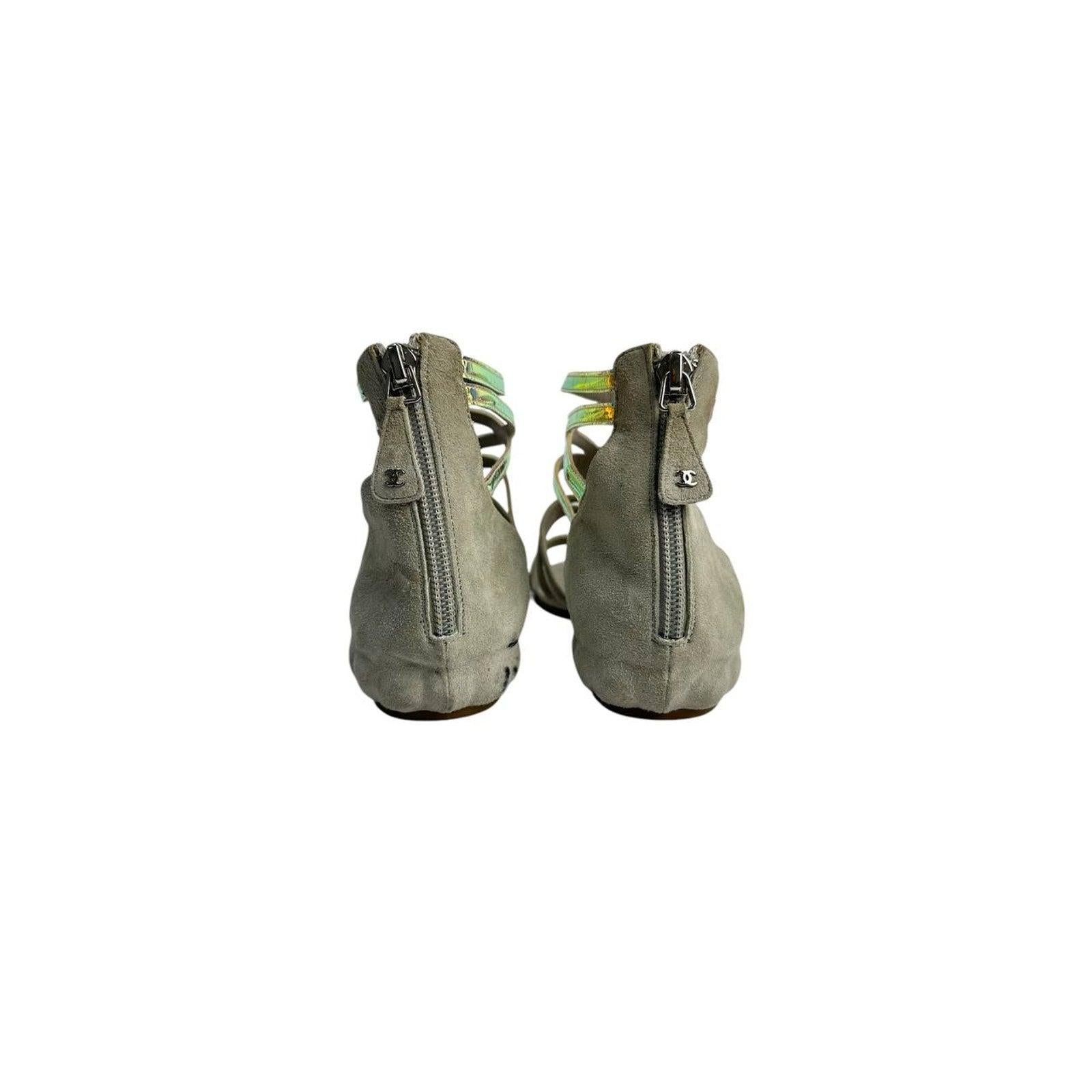 Chanel Suede Flat Multicolor Glossy Straps Sandals Sz.37 Bon état - En vente à Krakow, PL