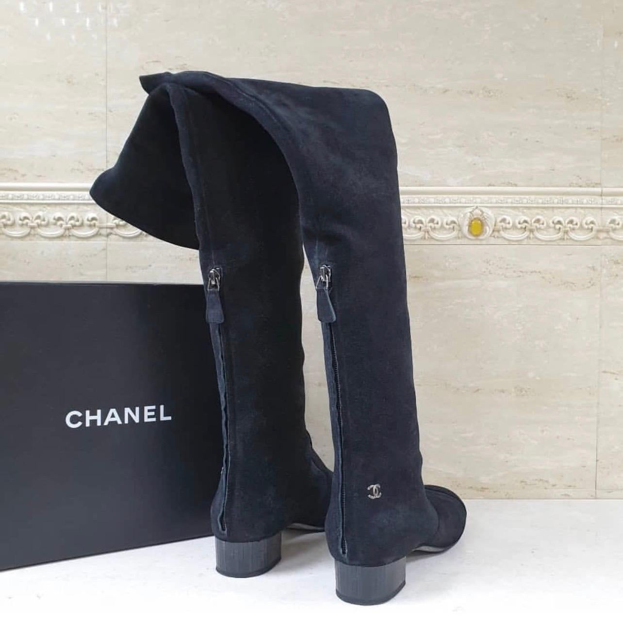Botas altas Chanel de ante y piel de cabritilla con tacón de espejo de 30 mm en Bueno estado para la venta en Krakow, PL