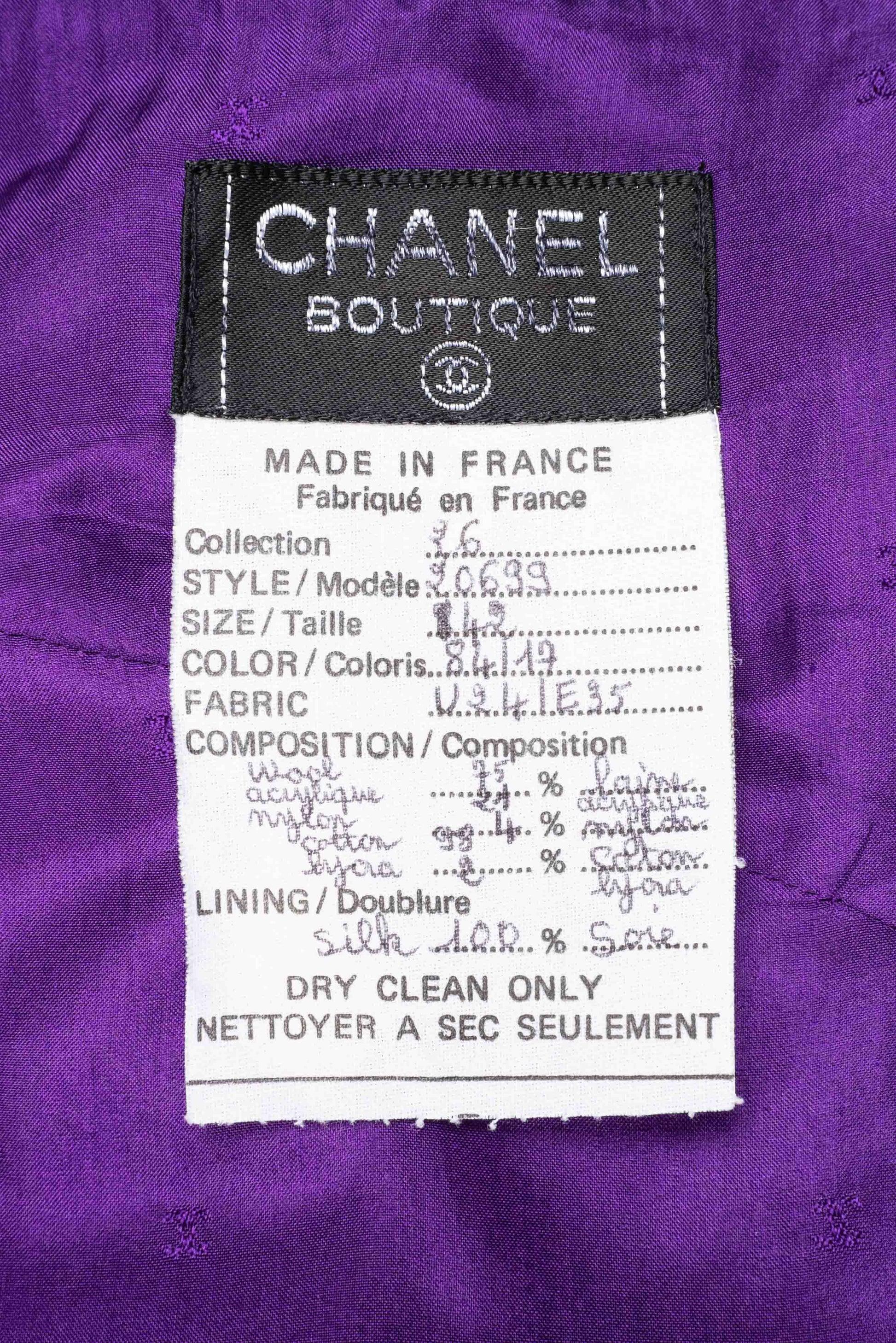 Chanel Suit Composed of Skirt and Jacket, 1991 For Sale 9
