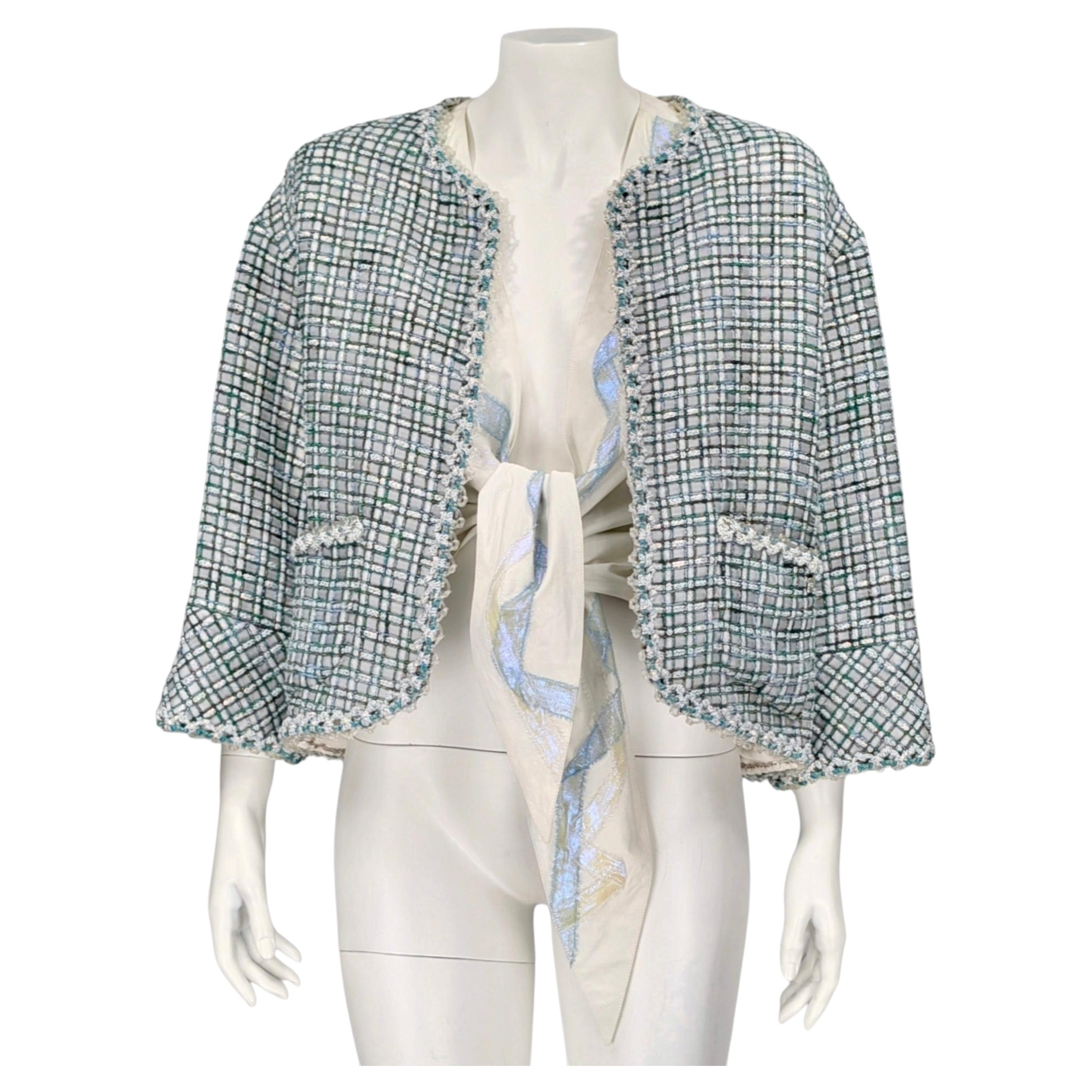 Chaqueta de traje y top de CHANEL, primavera de 2012
