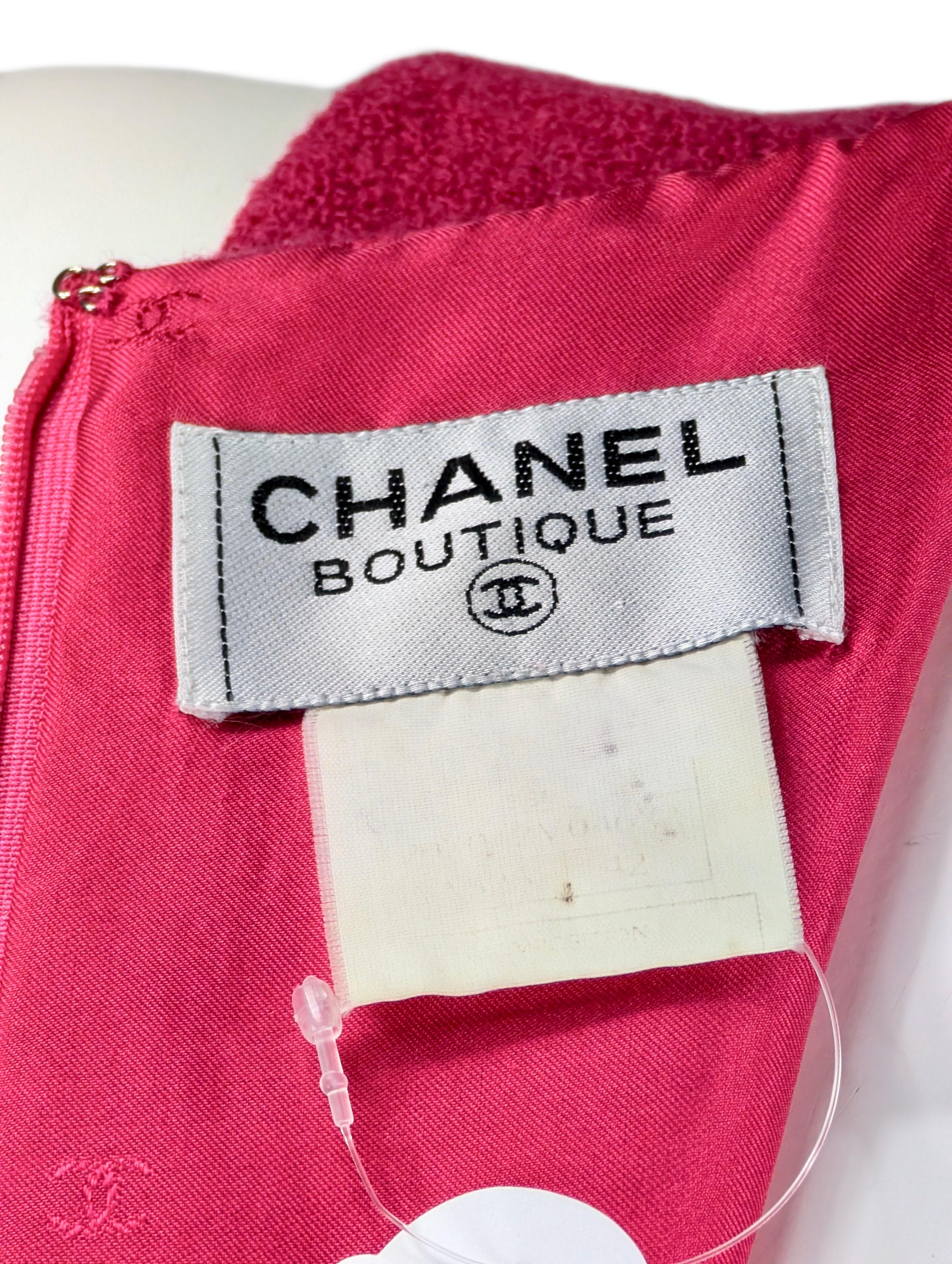CHANEL Anzug aus rosa Jacke und Kleid mit Jacke F/S 1996 im Angebot 9