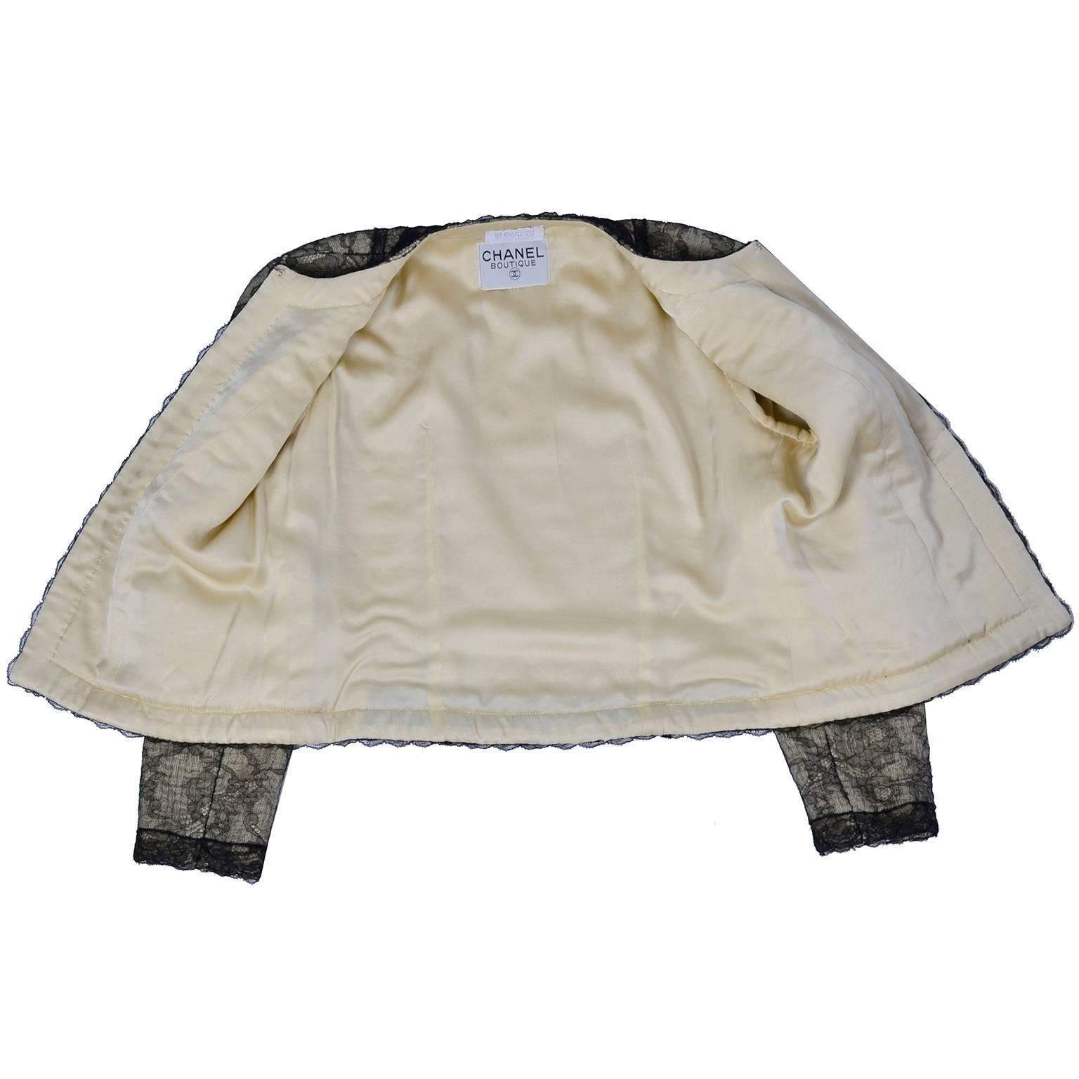 Women's 1983 Chanel Suit Skirt & Jacket in Cream Tweed w Camellia Chantilly Lace Overlay