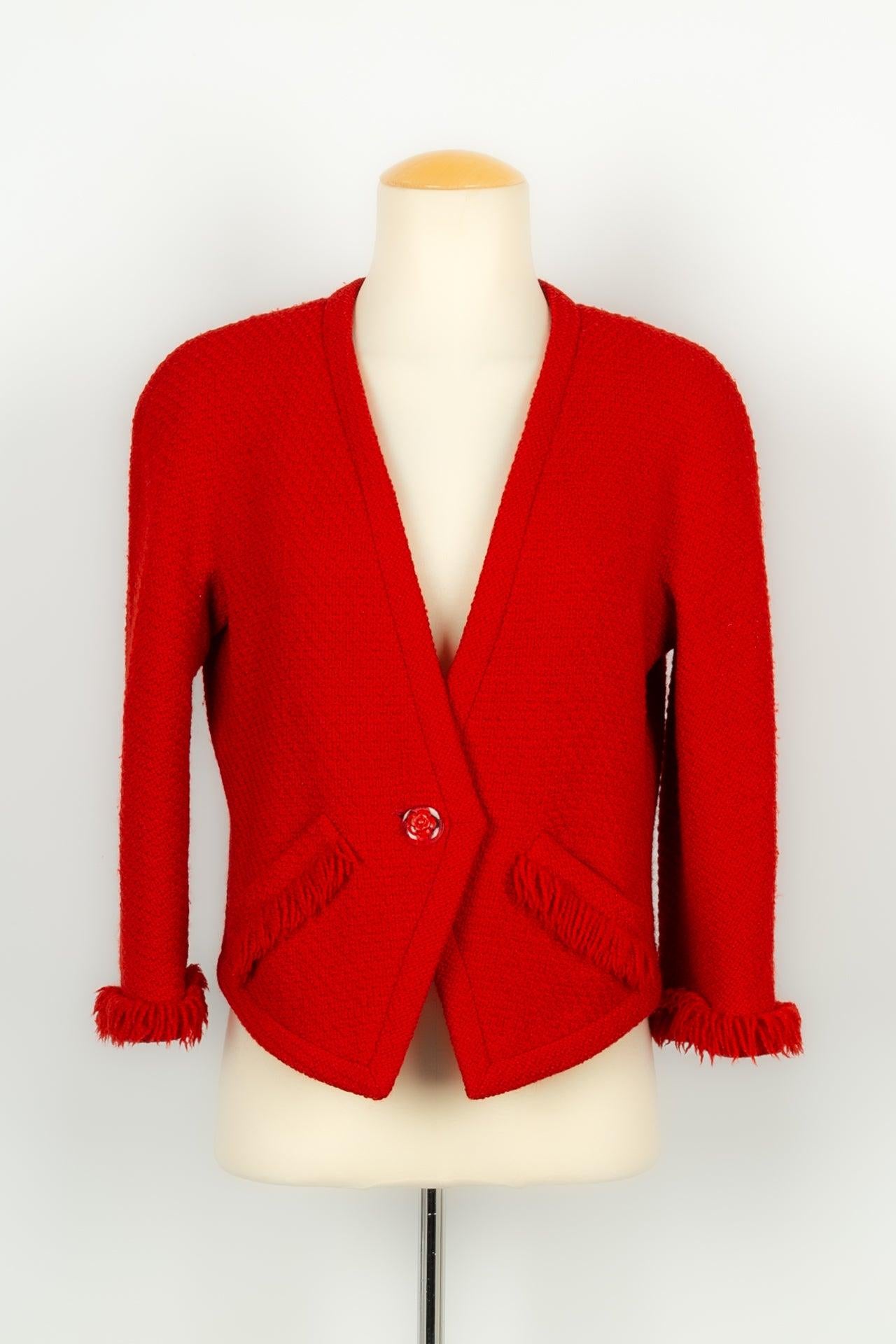 Chanel Suit with Skirt in Red Wool Tweed and Silk Lining, 1990s In Excellent Condition For Sale In SAINT-OUEN-SUR-SEINE, FR