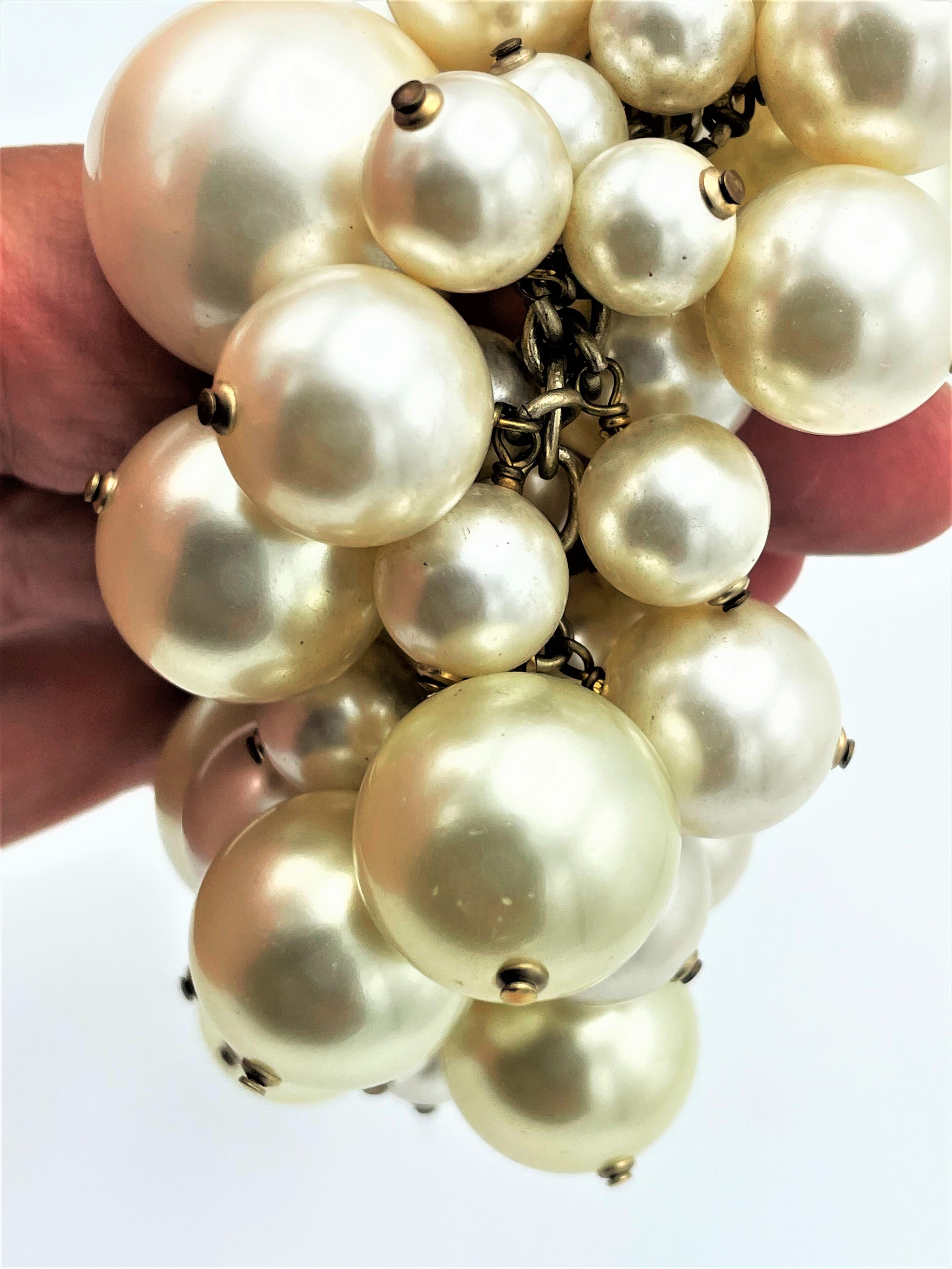 Chanel summer gold metal CC Cluster ball bracelet, collection 2013 For Sale 3