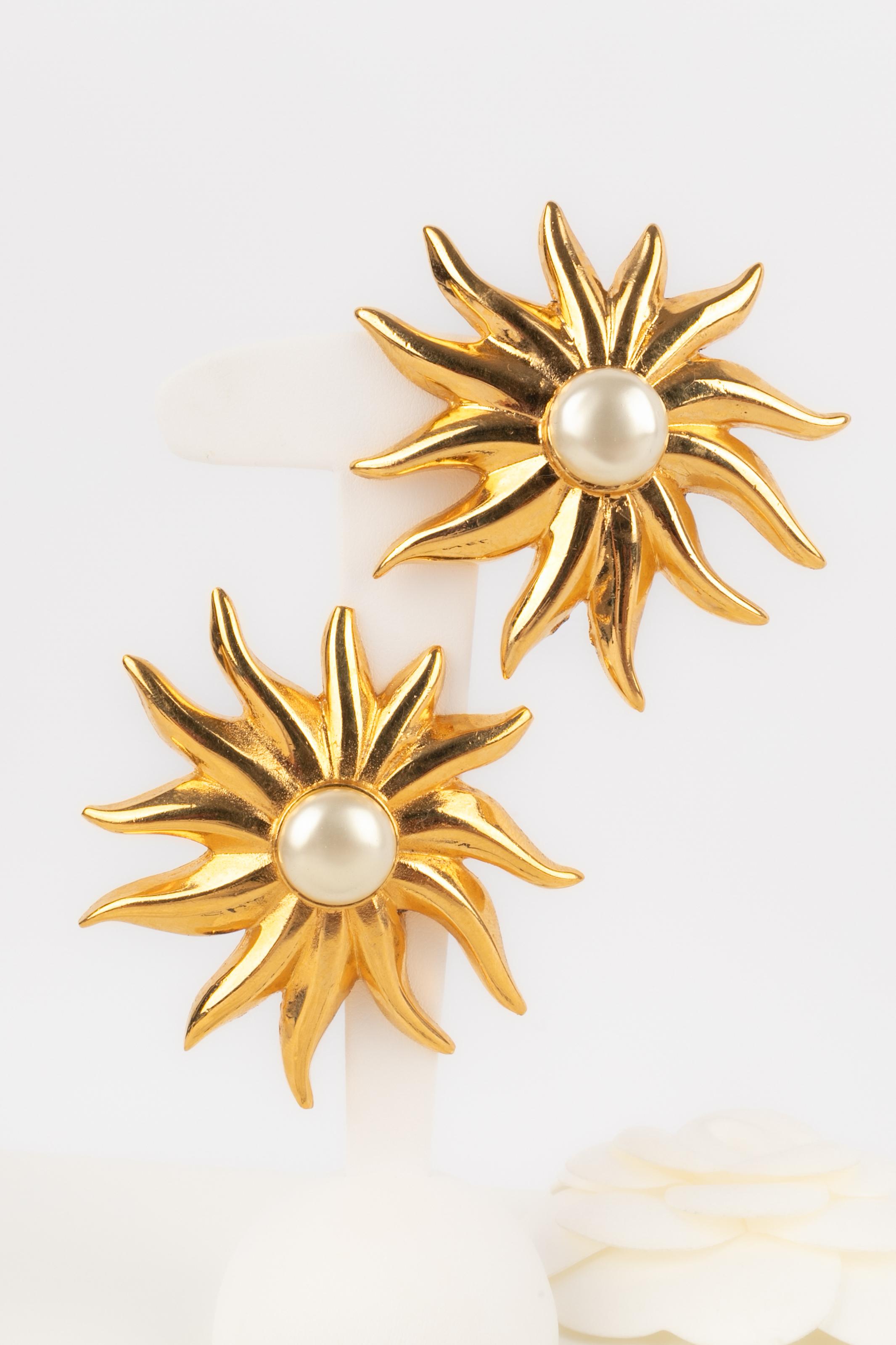 Chanel sun earrings Haute Couture In Excellent Condition In SAINT-OUEN-SUR-SEINE, FR