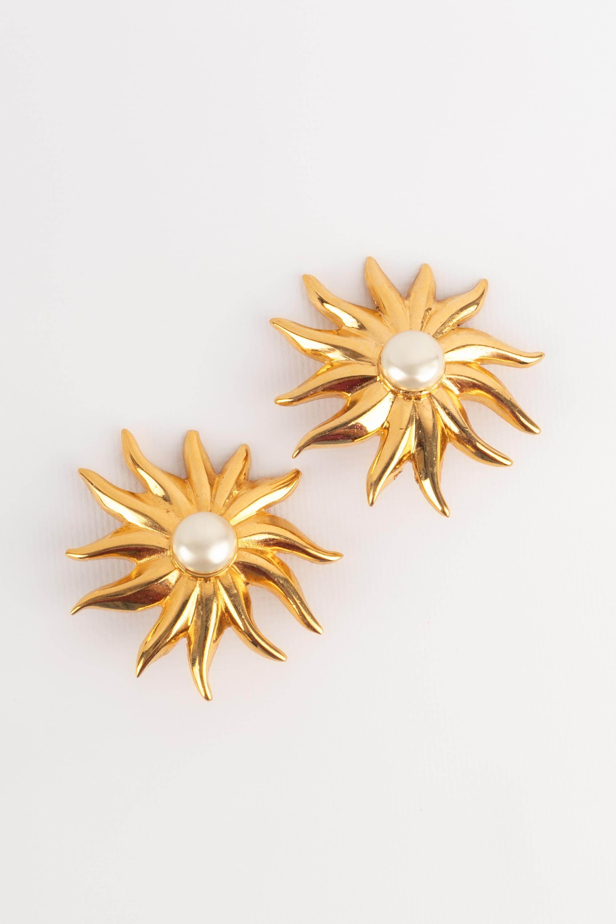 Women's Chanel sun earrings Haute Couture
