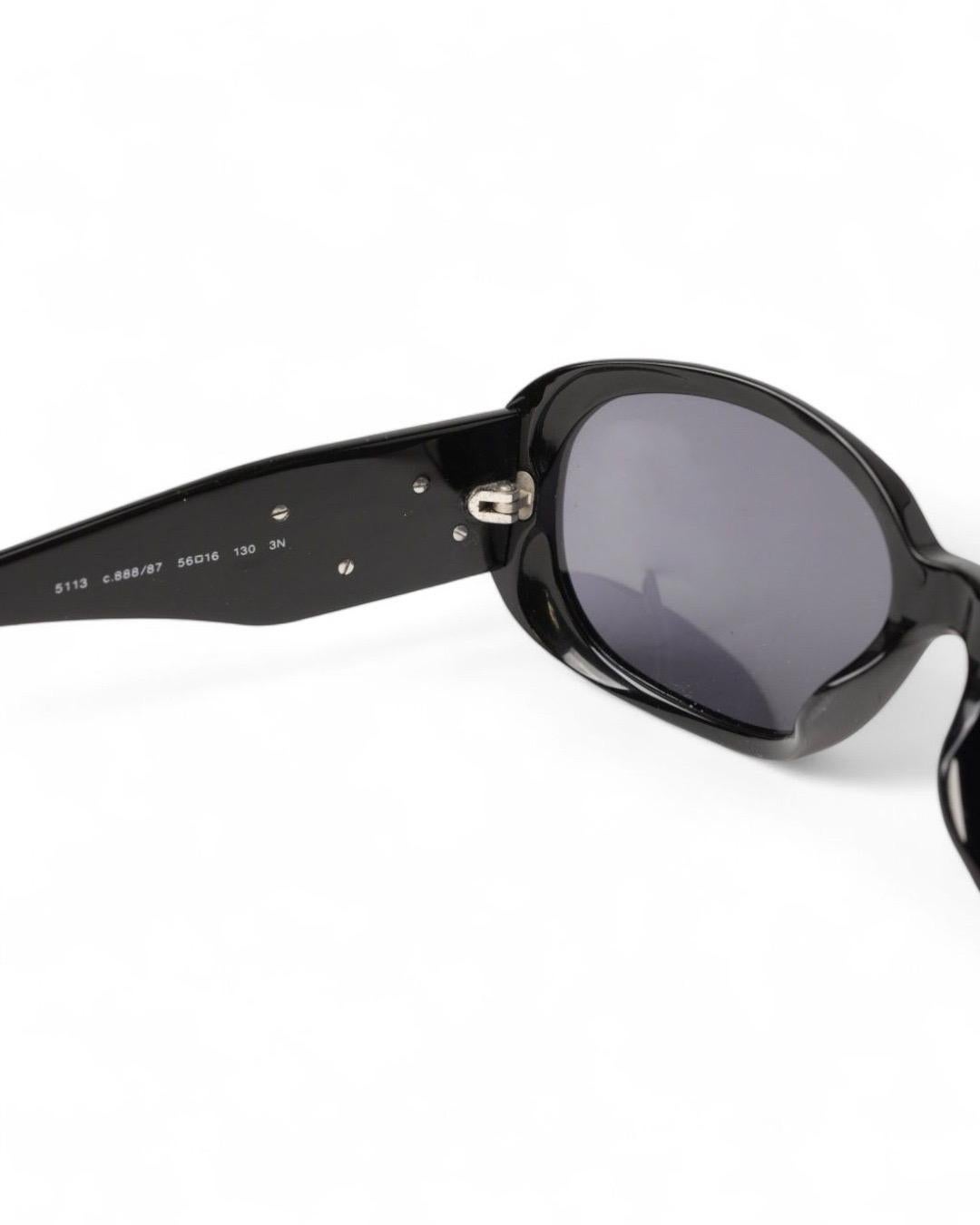 Occhiali da sole Chanel Camelia Nera In condizioni ottime in vendita a Torre Del Greco, IT