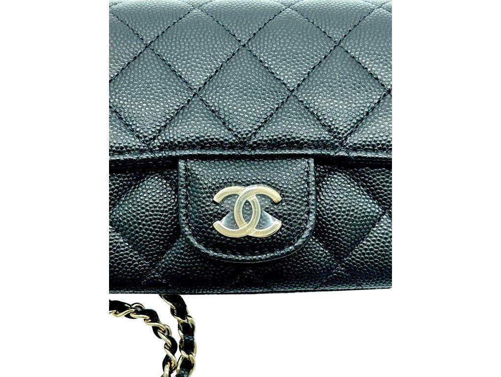 This is an exquisite piece, the Chanel Glasses case with chain. Made in black caviar leather with gold hardware. A new item for sale. This can be worn as a bag crossbody, clutch or shoulder.


BRAND	
Chanel

FEATURES	
CC Clasp. closure,