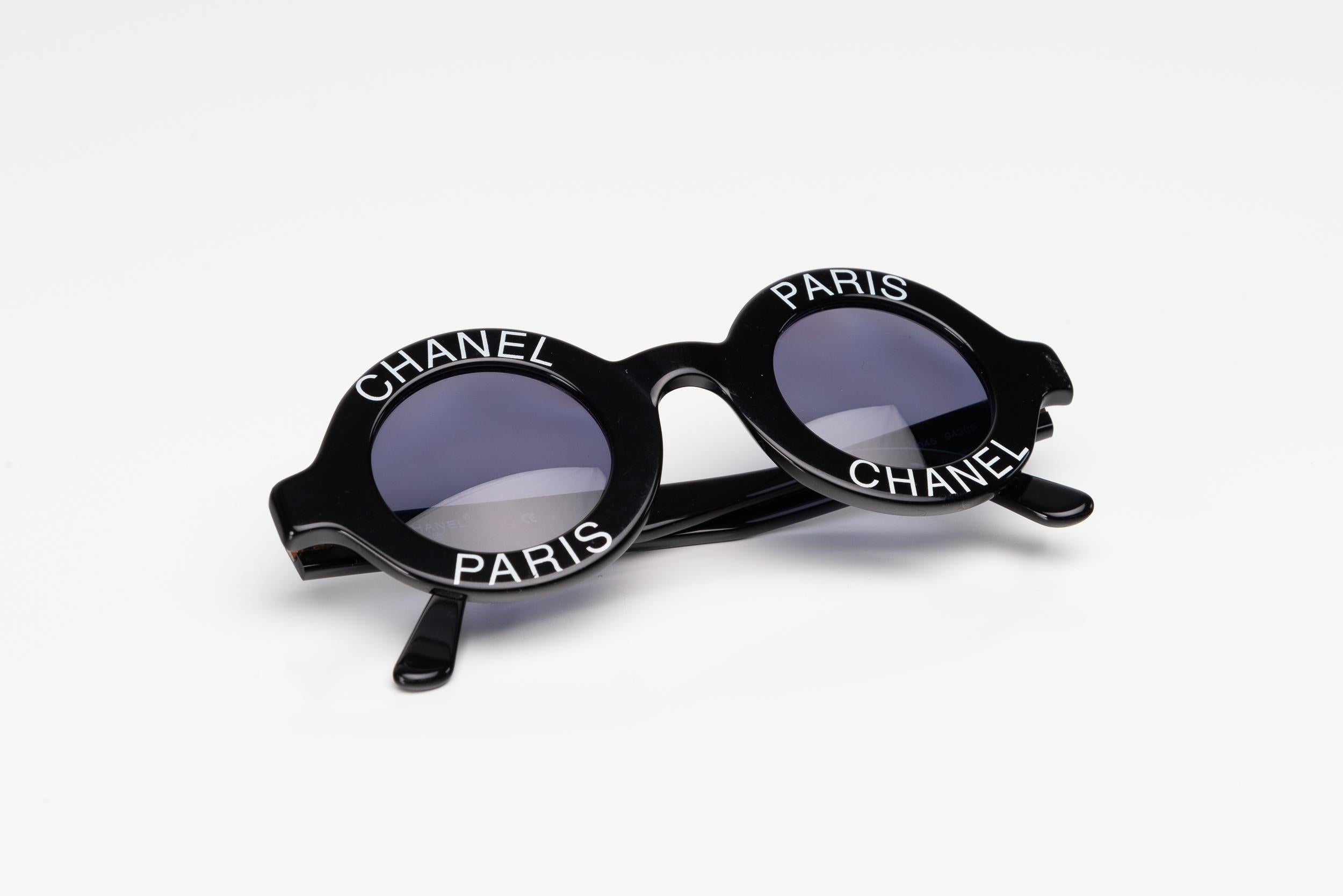 Lunettes de soleil Chanel Vintage 90's Paris CC Logo  en vente 9