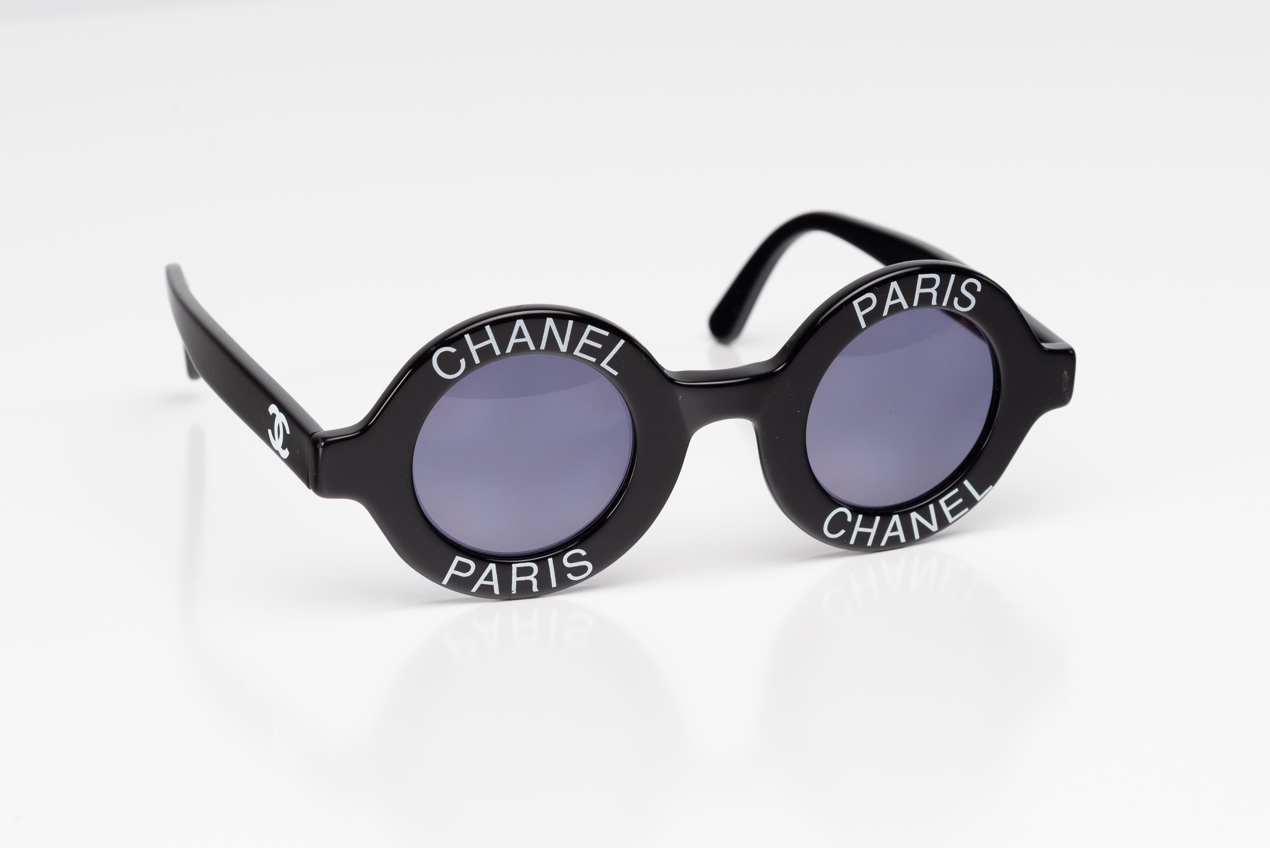 Lunettes de soleil Chanel Vintage 90's Paris CC Logo  en vente 2
