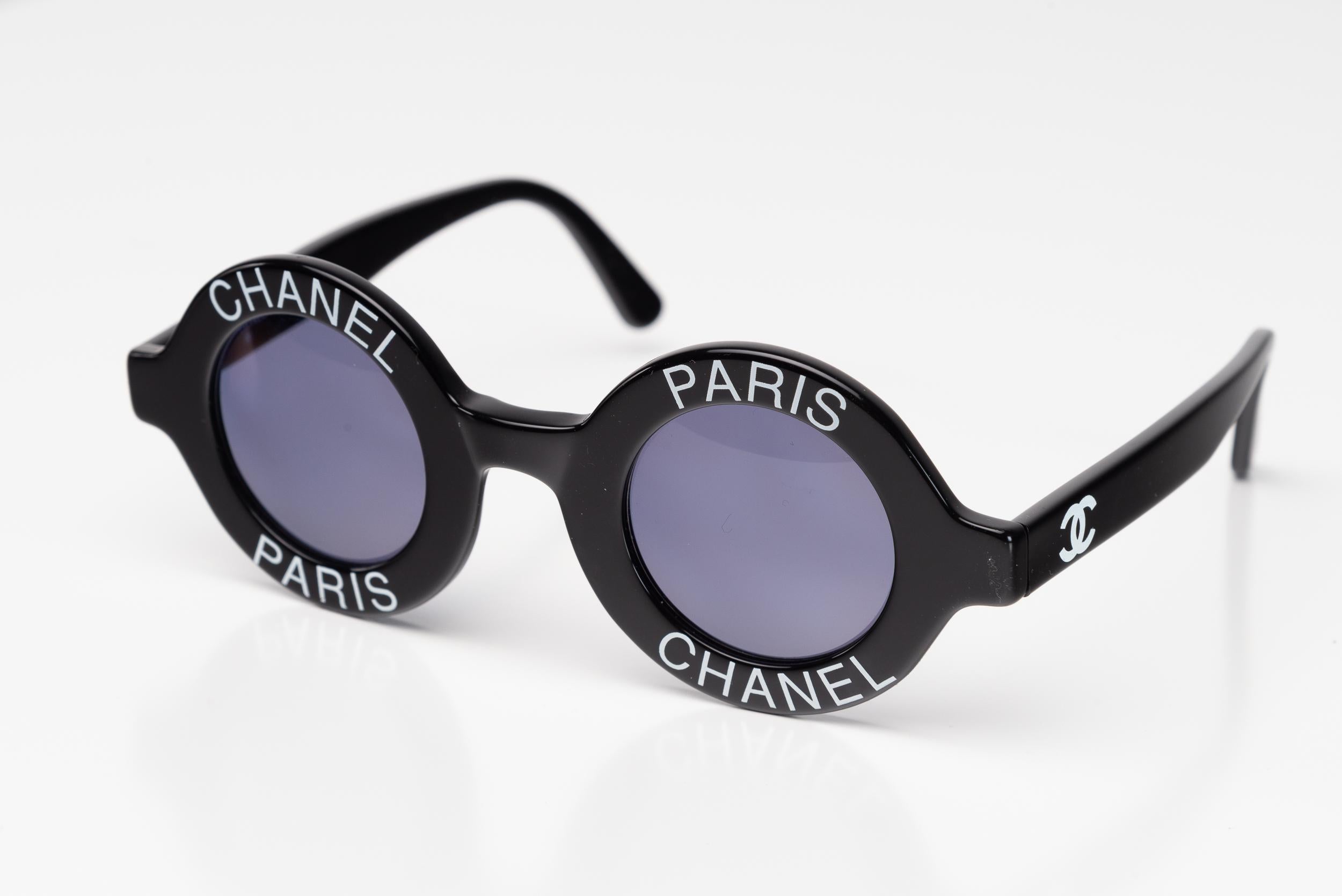 Lunettes de soleil Chanel Vintage 90's Paris CC Logo  en vente 3
