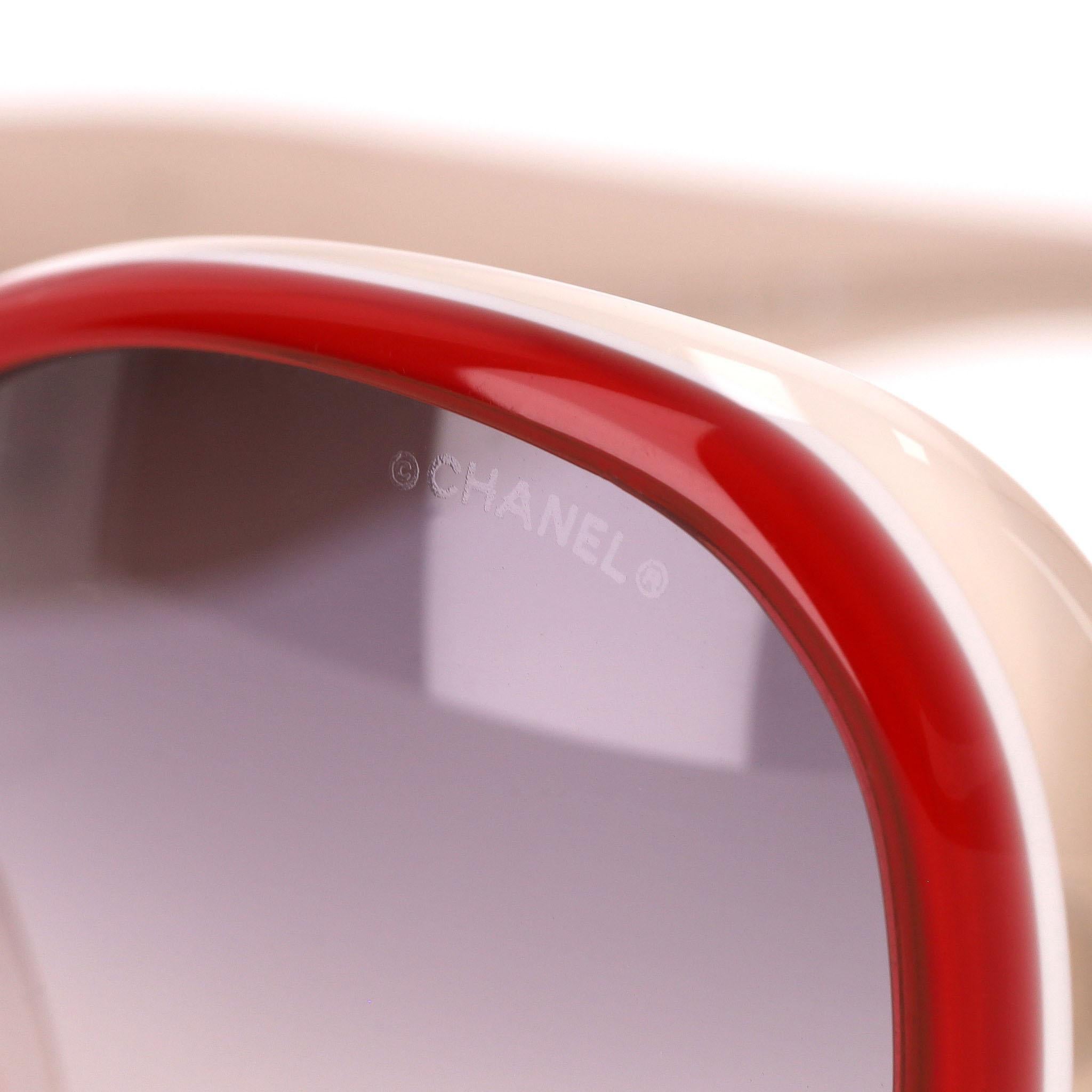 Gafas de sol Chanel con flor de camelia &  Logo 'CC' En Los Brazos en venta 1