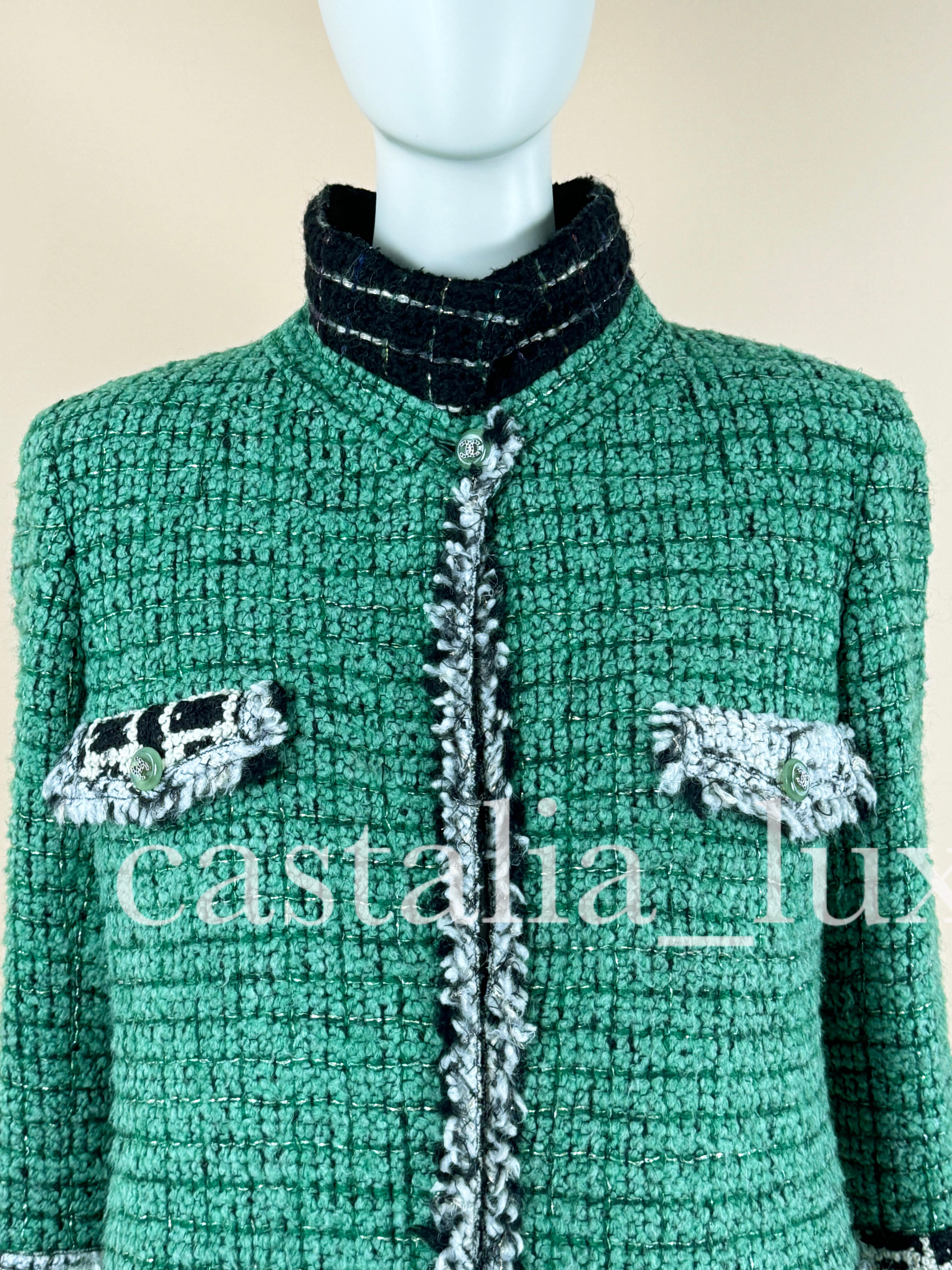Chanel Super Rare Green and Black Lesage Tweed Jacker 6
