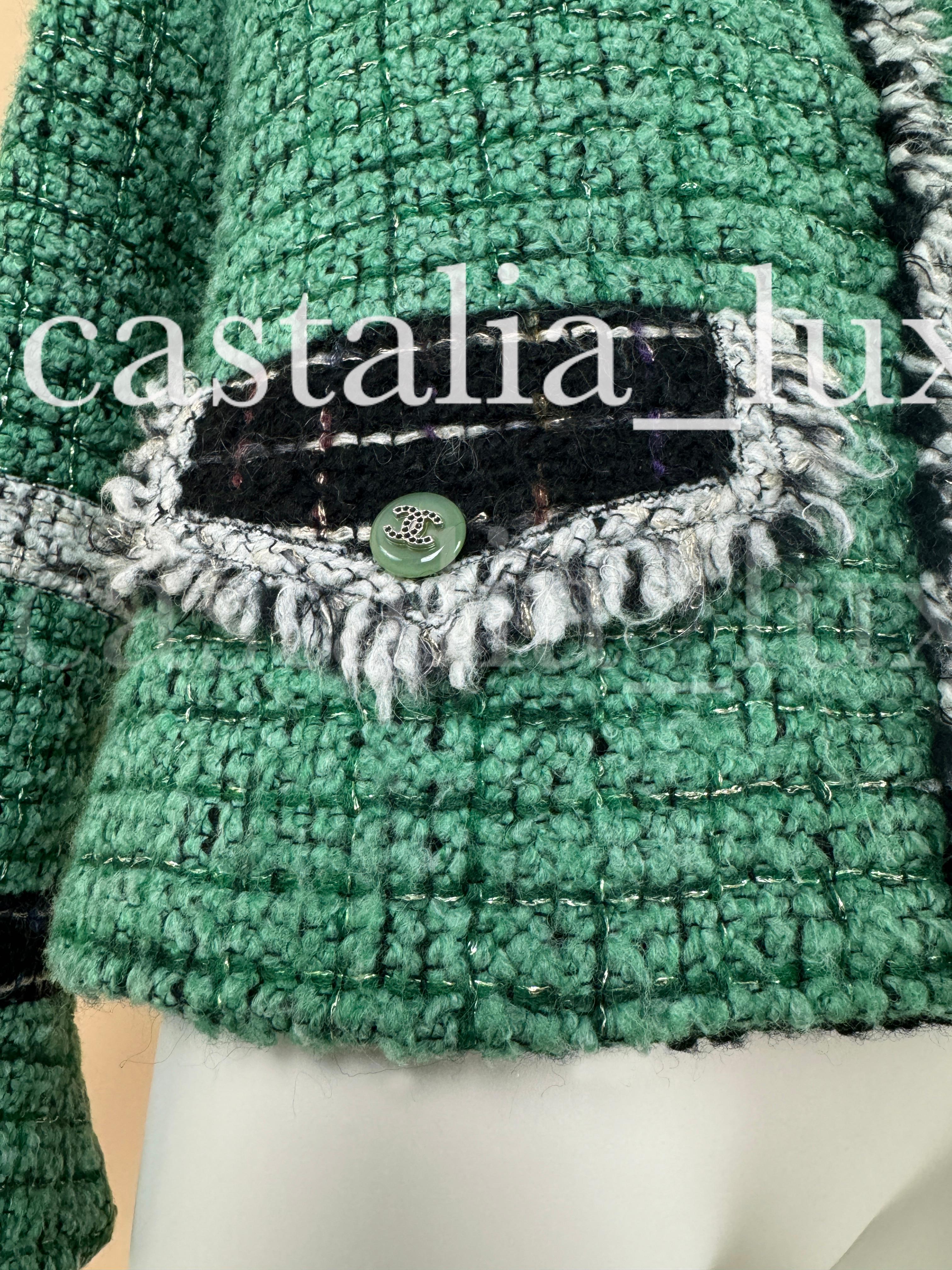 Chanel Super Rare Green and Black Lesage Tweed Jacker 7