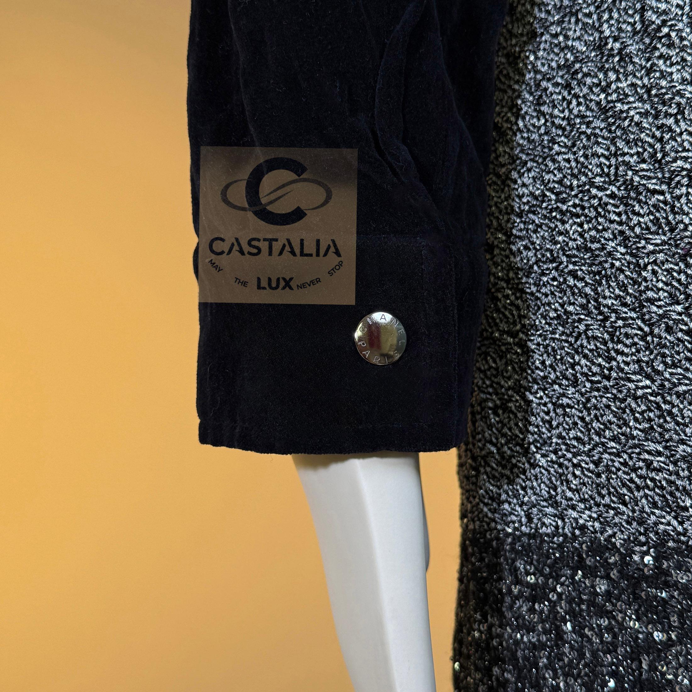 Chanel Super Rare Bikerjacke aus Samt mit Kettengürtel 40 FR im Angebot 6