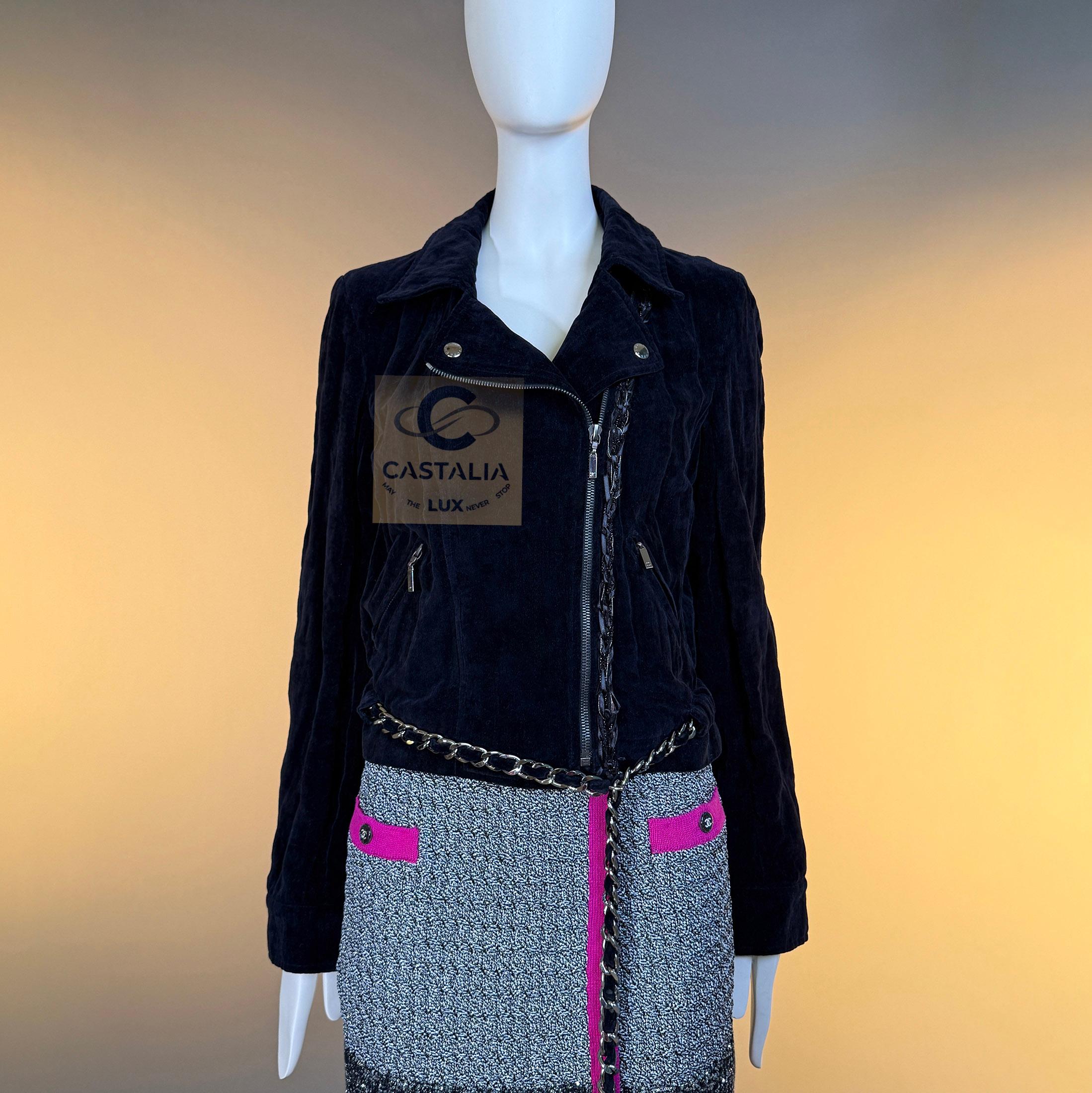 Chanel Super Rare Bikerjacke aus Samt mit Kettengürtel 40 FR im Zustand „Hervorragend“ im Angebot in Dubai, AE