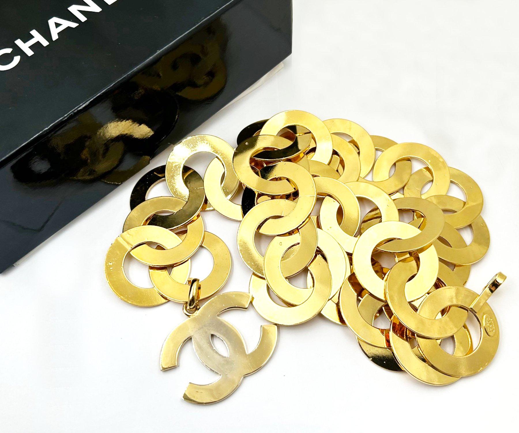 Artisan Chanel Super Rare Vintage Gold Plated Giant Ring Necklace Belt For Sale