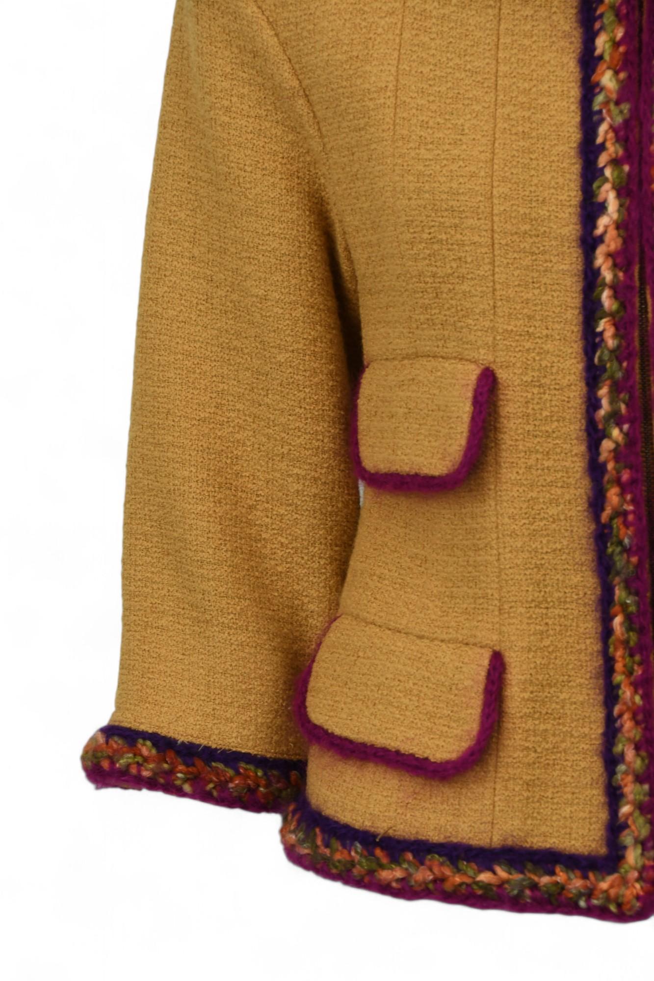 Chanel Campaña publicitaria Supermercado Chaqueta de tweed ocre  Talla US 4 en Nuevo estado para la venta en West Hartford, CT
