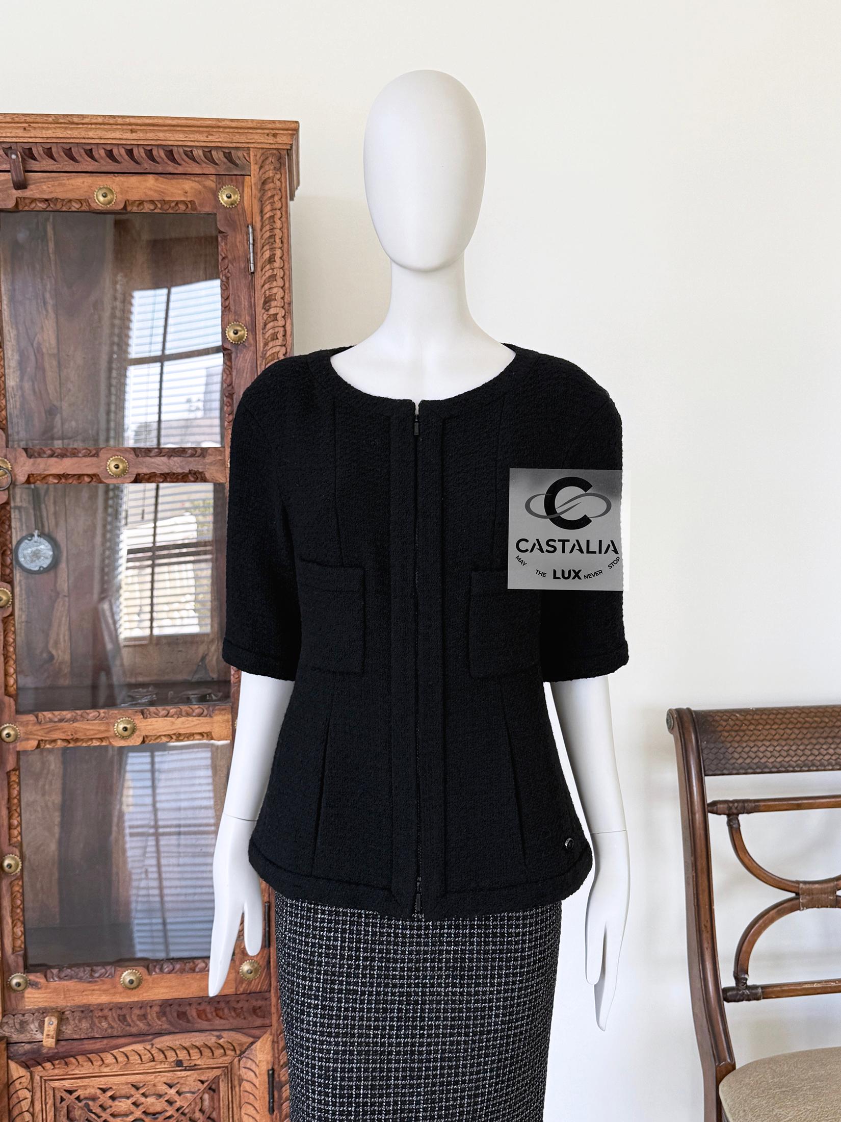 Chanel Supermarket Kollektion Schwarze Tweed-Jacke 38 FR im Zustand „Hervorragend“ in Dubai, AE