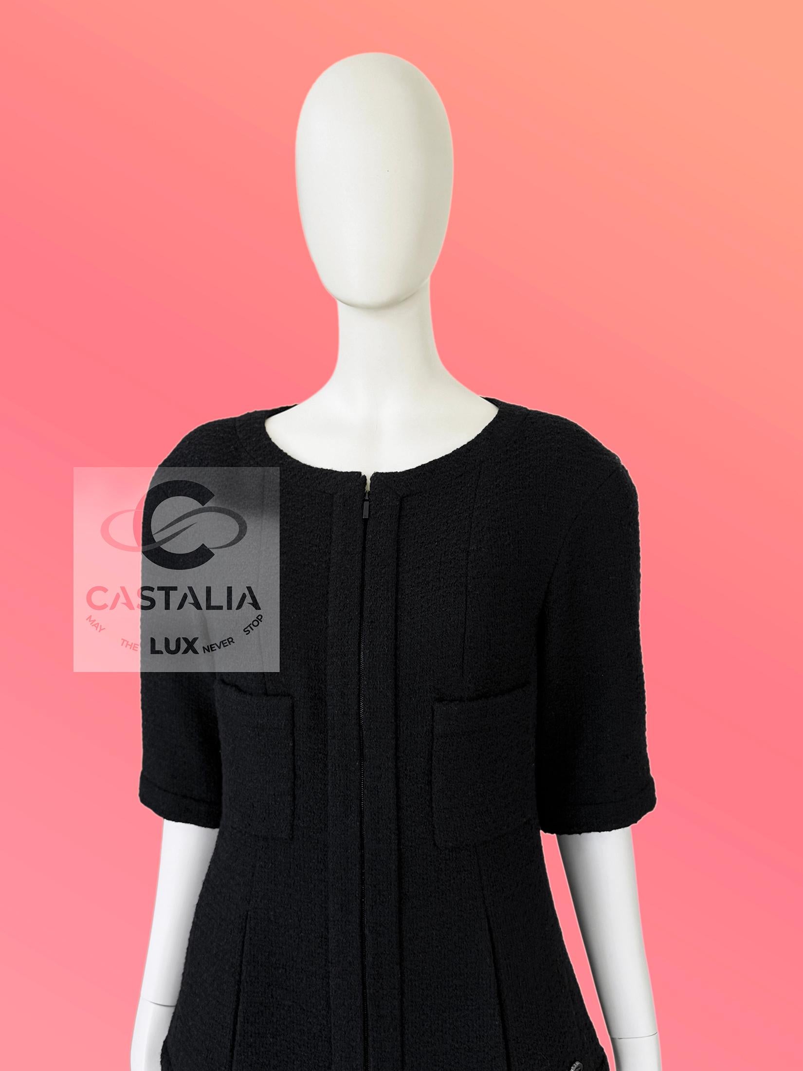 Chanel Colección Supermercado Chaqueta de tweed negra 38 FR en venta 1