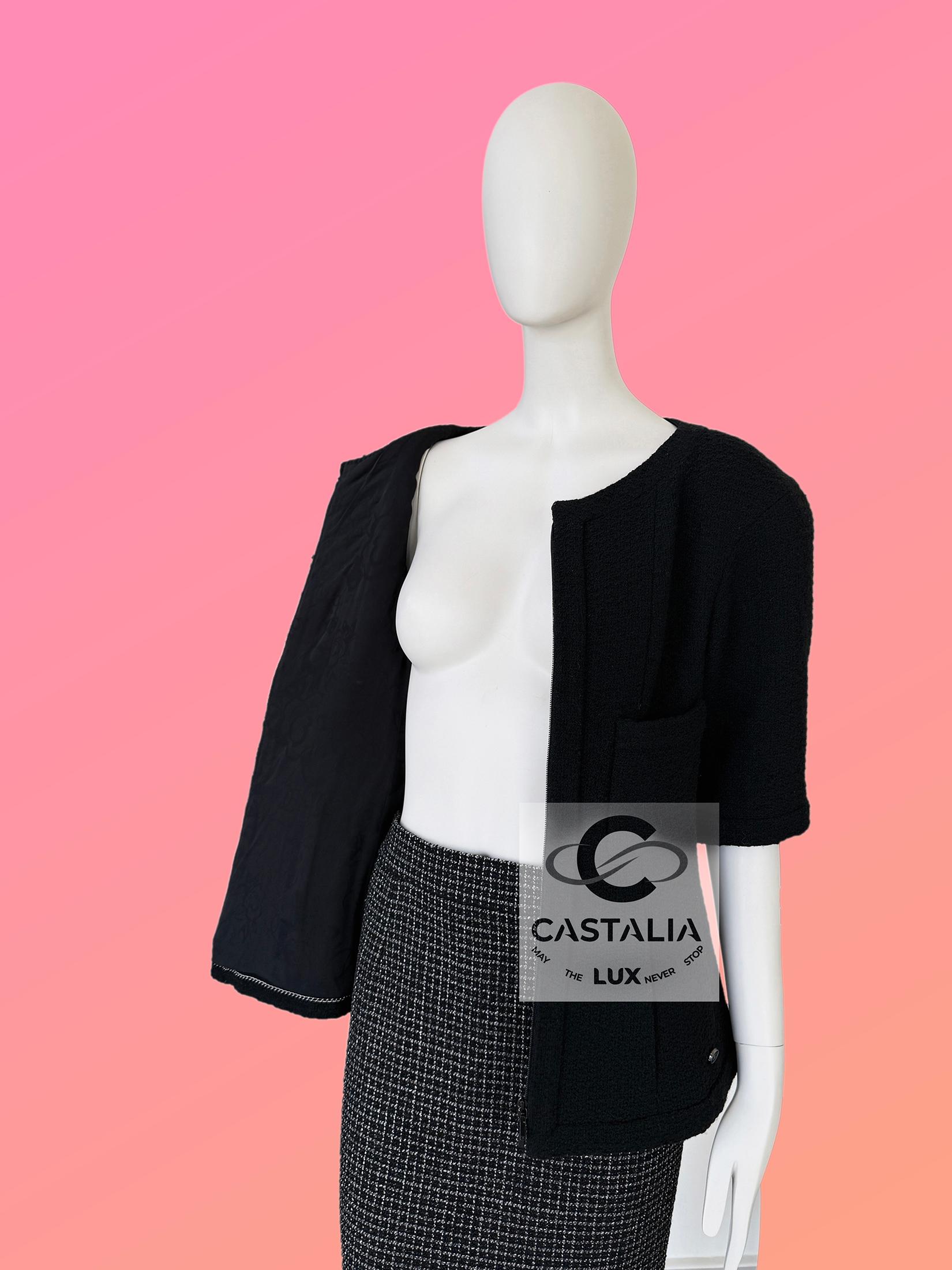 Chanel Colección Supermercado Chaqueta de tweed negra 38 FR en venta 4