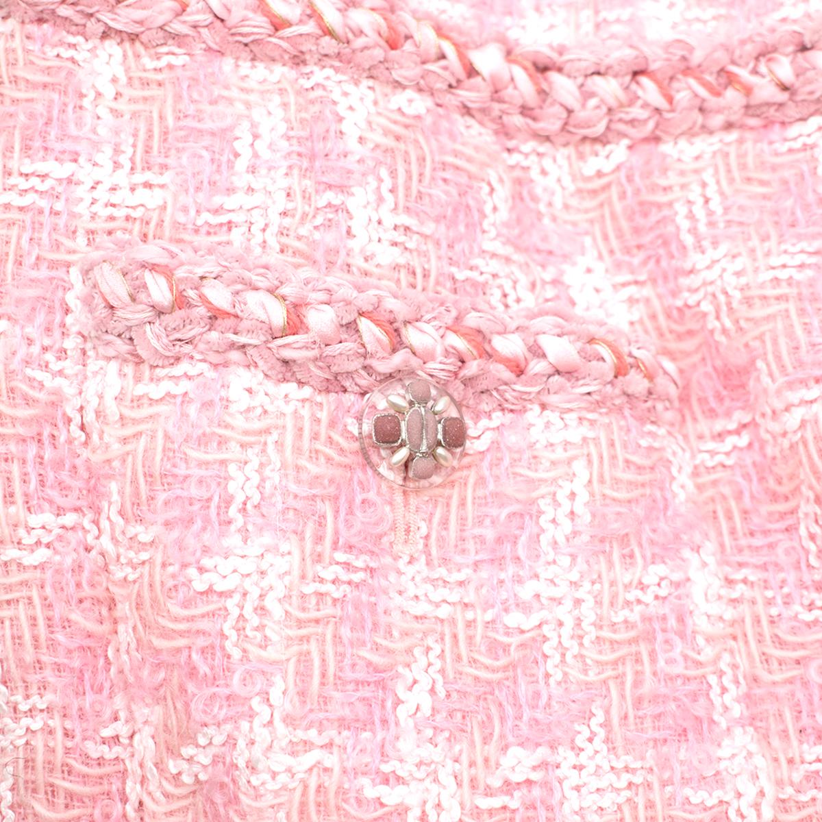 Chanel Supermarket Collection Pink & White Wool Tweed Skirt & Jacket 44 In Excellent Condition In London, GB