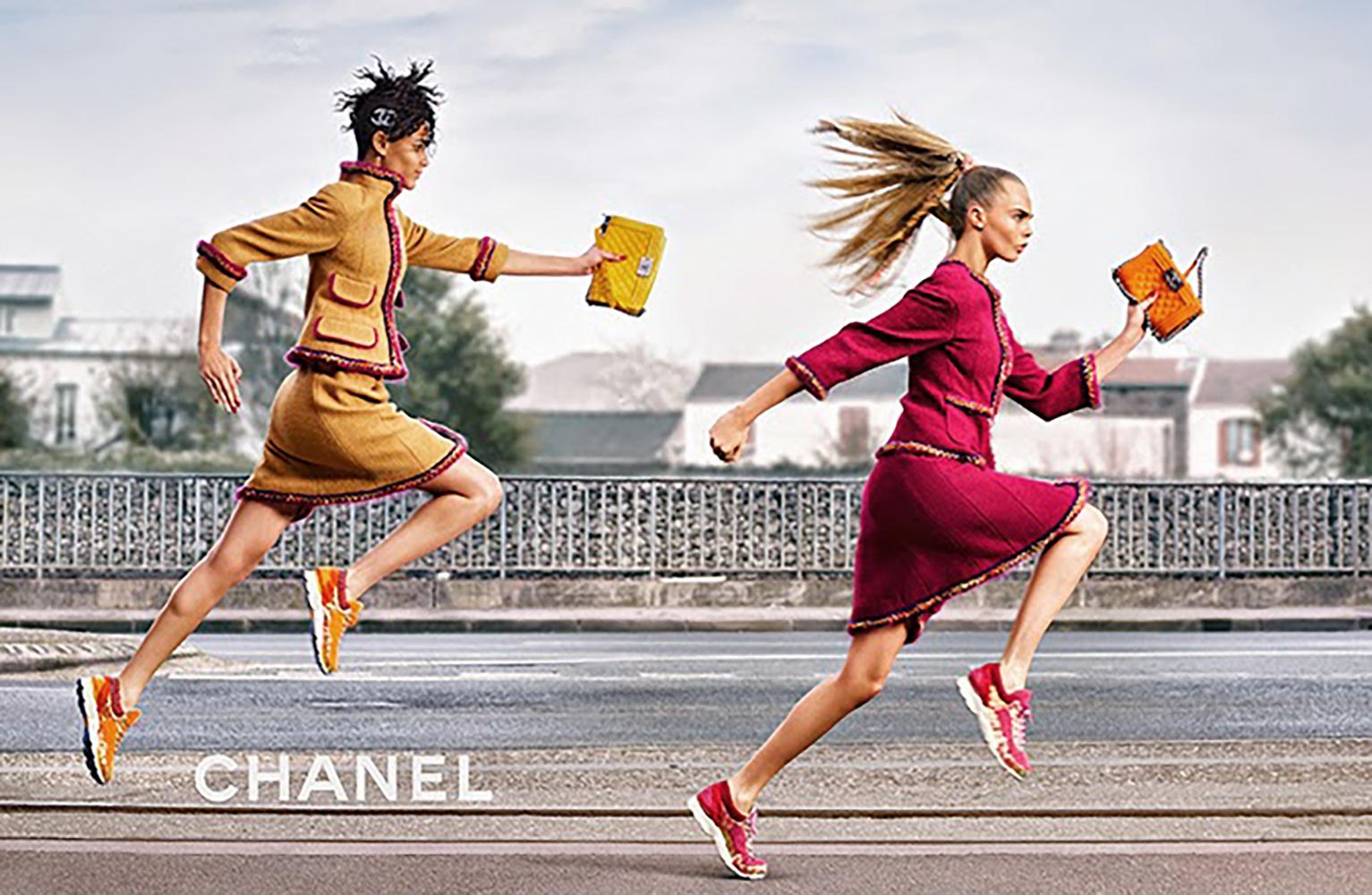 Chanel  Chaqueta de tweed Supermarket Playful Audacity 36 FR Marrón en venta