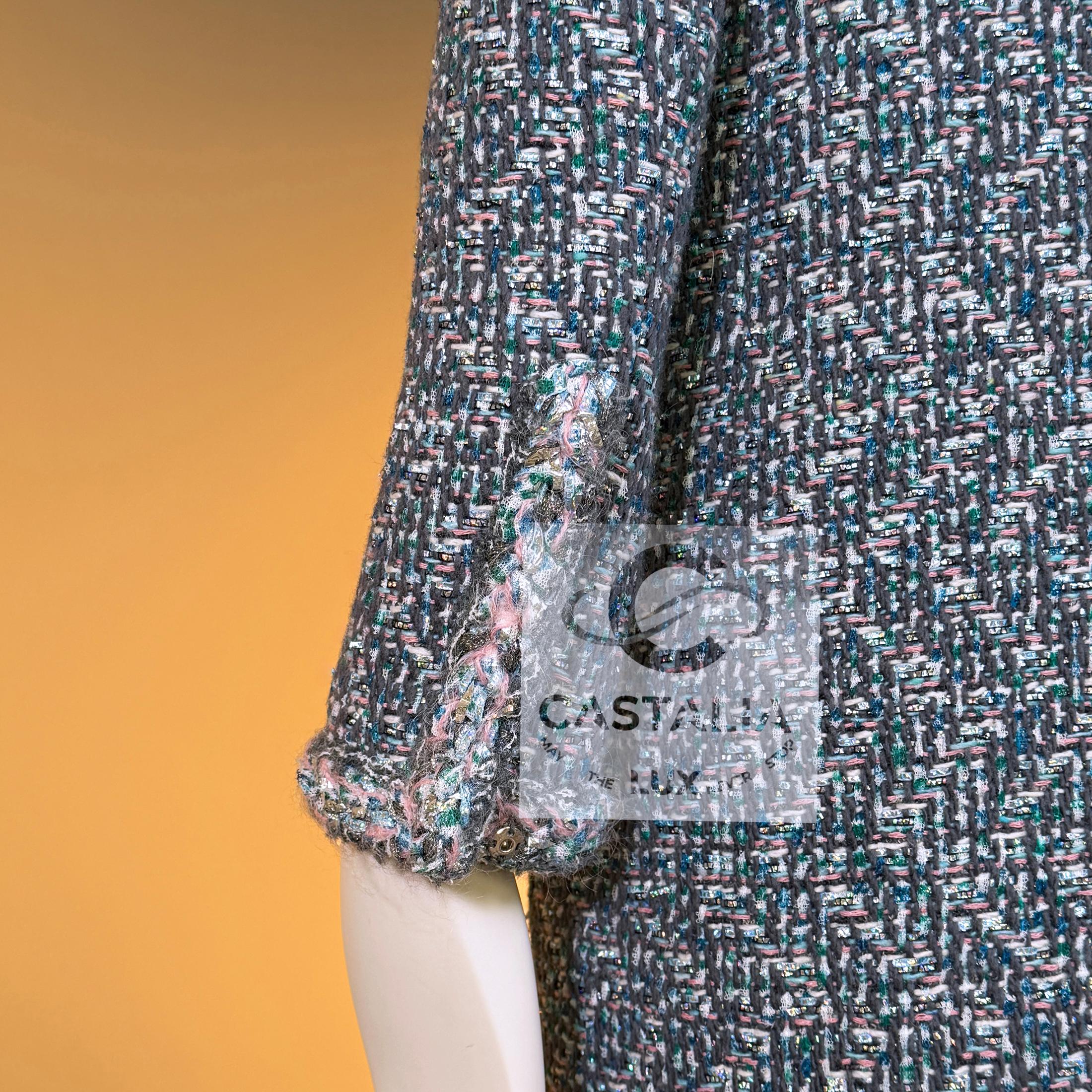 CHANEL Supermarkt Runway Shimmer Tweed Mantel 36 FR im Angebot 6