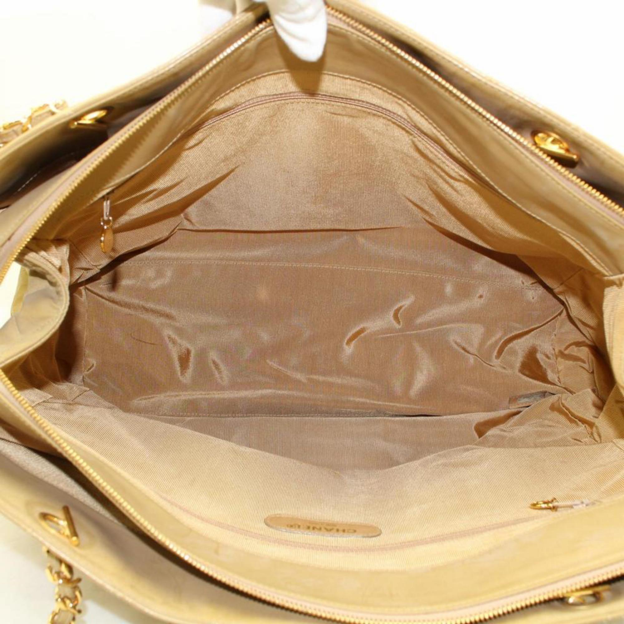 Chanel Supermodel Extra Large Beige 896035 Yellow Vinyl Shoulder Bag In Good Condition For Sale In Forest Hills, NY