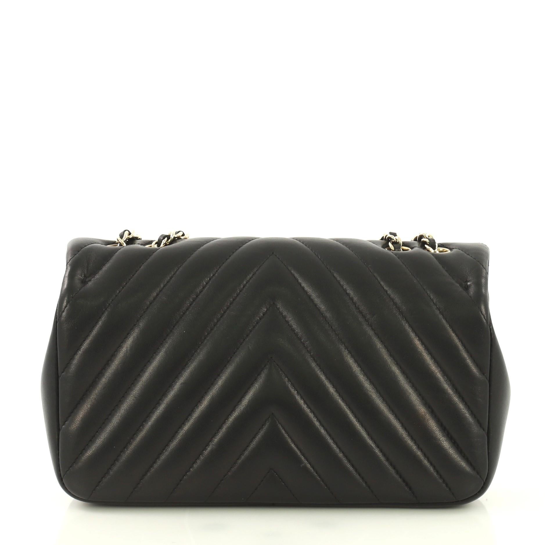 chanel surpique chevron flap bag