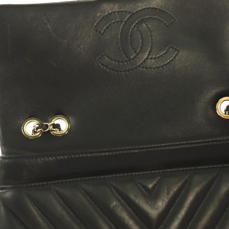 Chanel Surpique CC Flap Bag Chevron Lambskin Medium at 1stDibs | chanel ...
