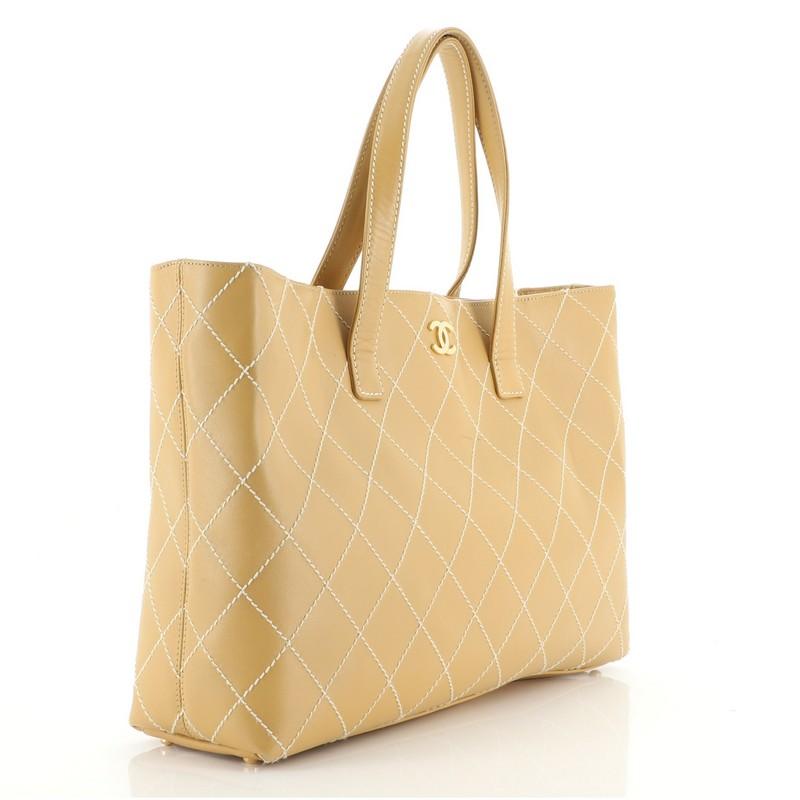 Chanel Surpique Tote Quilted Leather XL In Good Condition In NY, NY