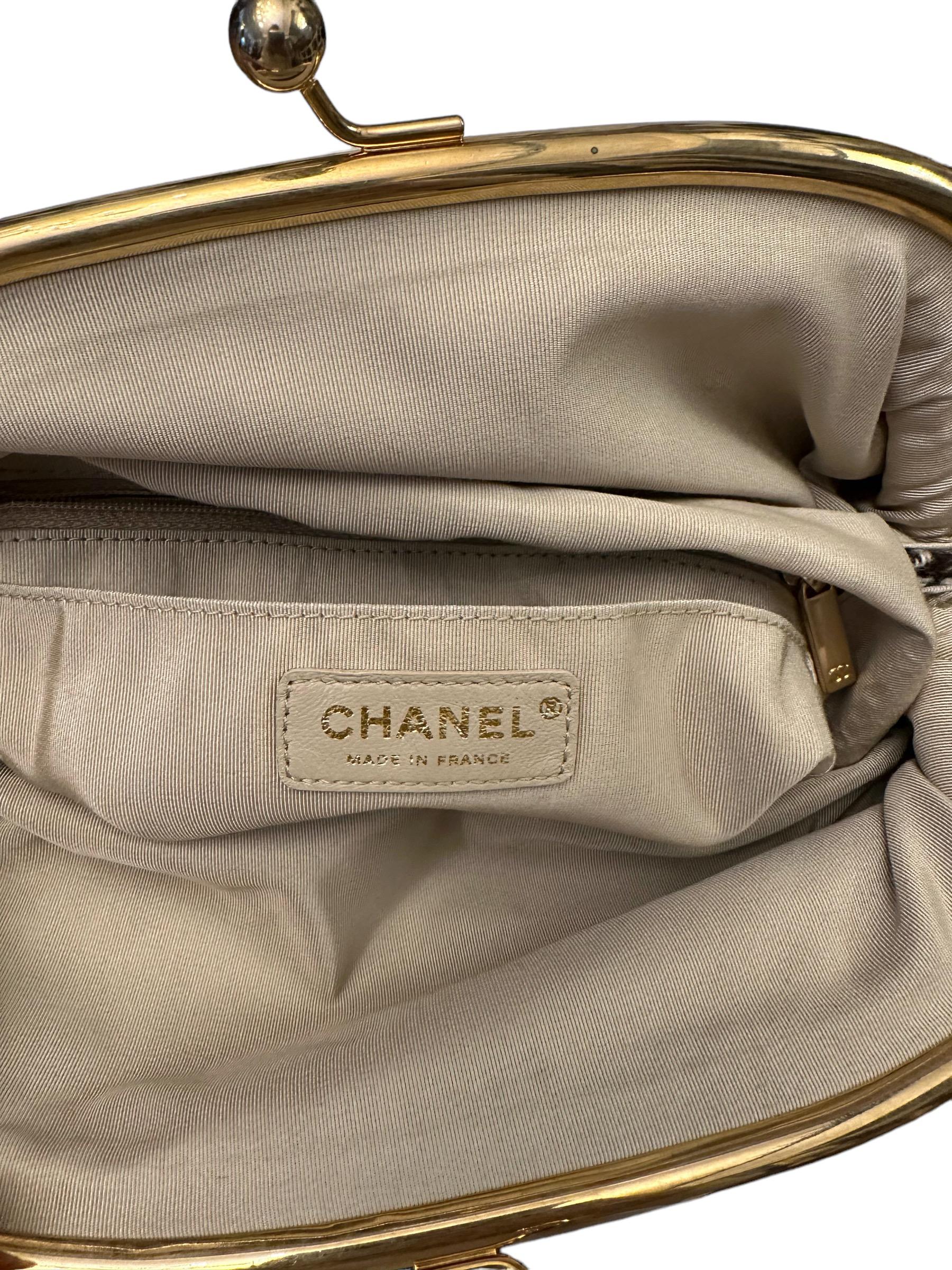 Chanel Tabatière Kisslock Fold Over Houndstooth Tweed Bag 5