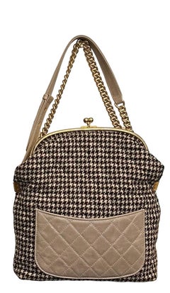 Chanel Tabatière Kisslock Fold Over Houndstooth Tweed Bag