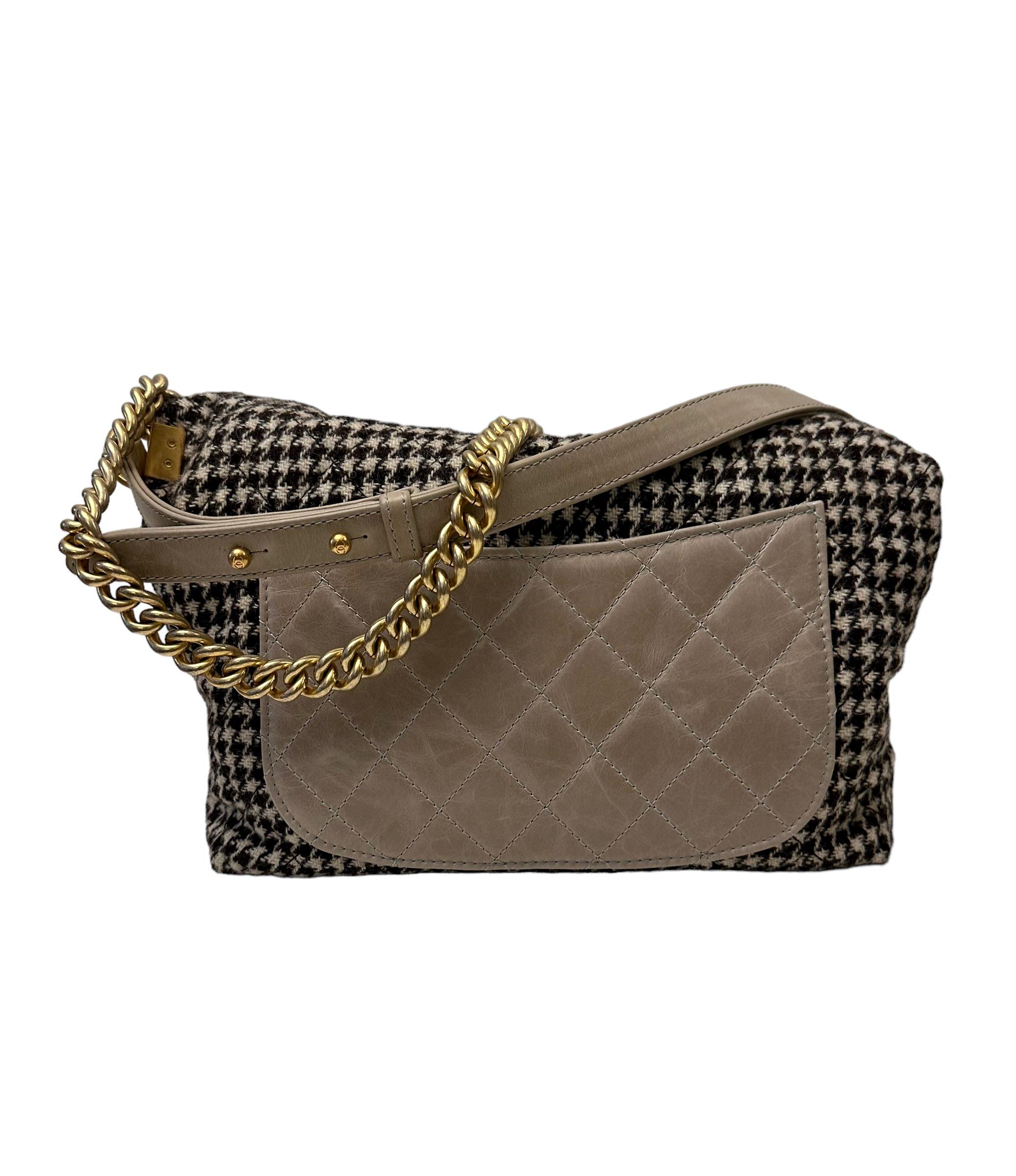 Chanel Tabatière Kisslock Fold Over Houndstooth Tweed Bag 2