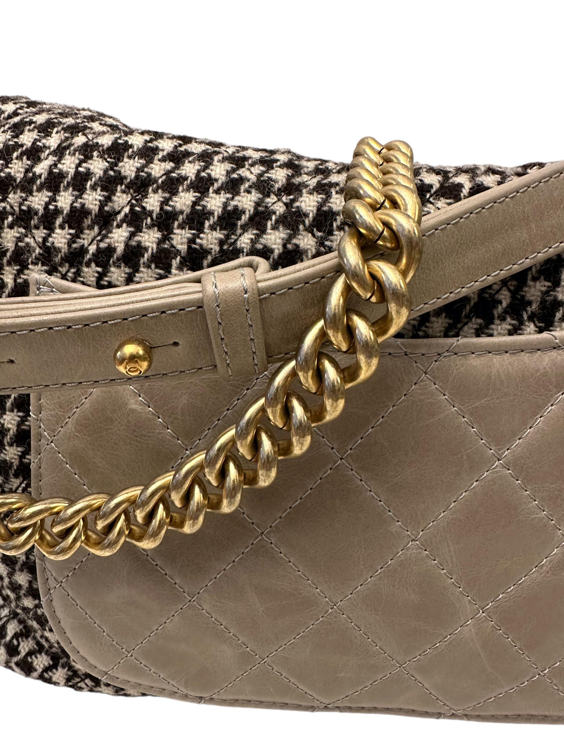 Chanel Tabatière Kisslock Fold Over Houndstooth Tweed Bag 3