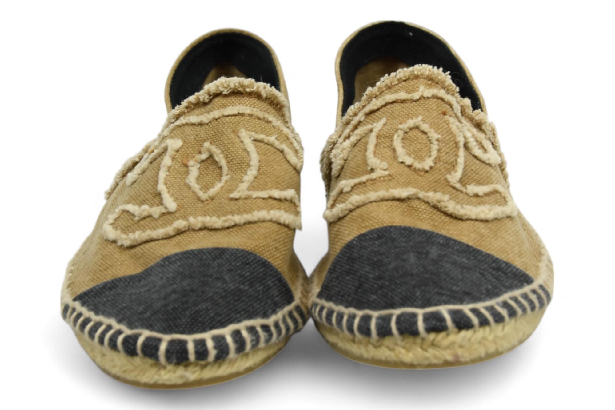 Chanel Espadrilles aus braunem Canvas  Größe 6 US im Zustand „Gut“ im Angebot in West Hartford, CT