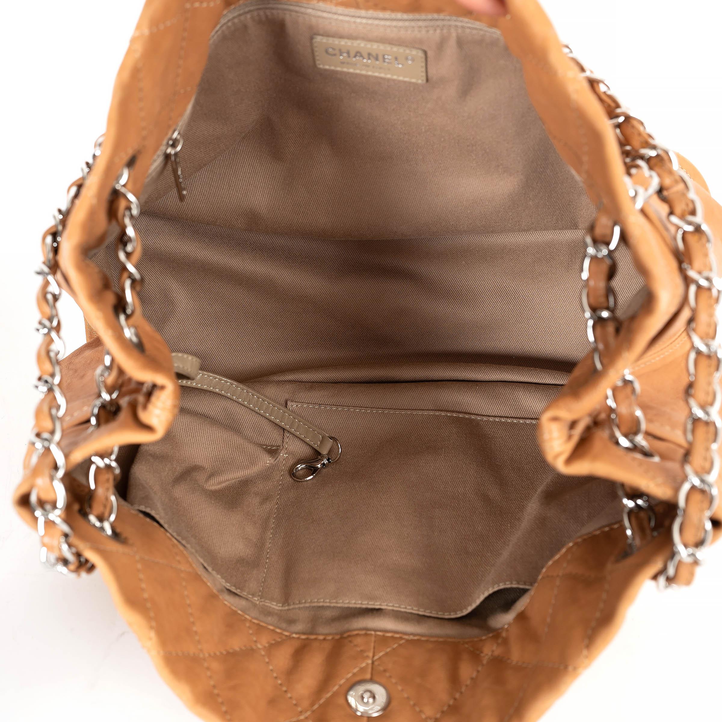 CHANEL tan leather 11C NATURAL BEAUTY Shopper Tote Bag For Sale 1