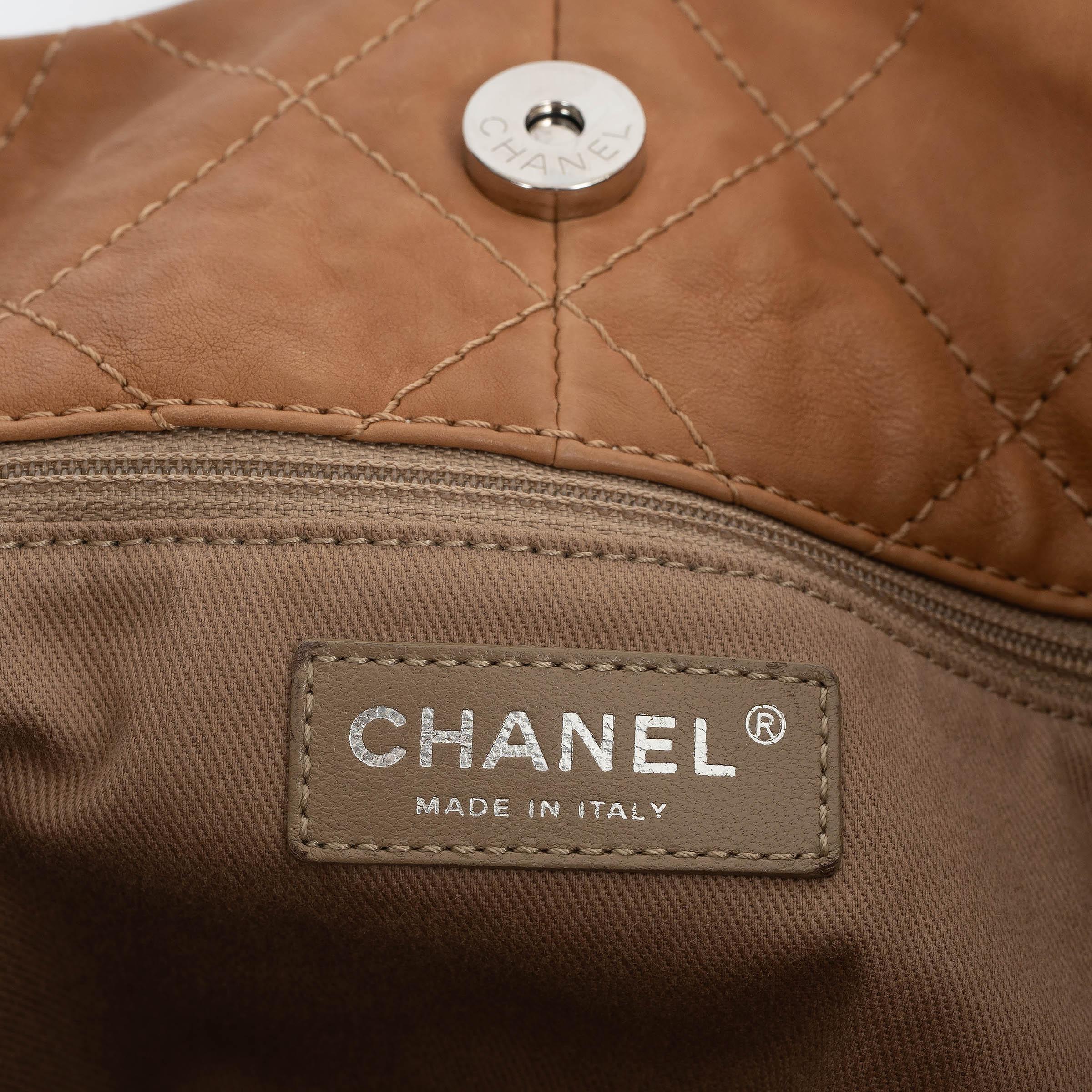 CHANEL tan leather 11C NATURAL BEAUTY Shopper Tote Bag For Sale 3
