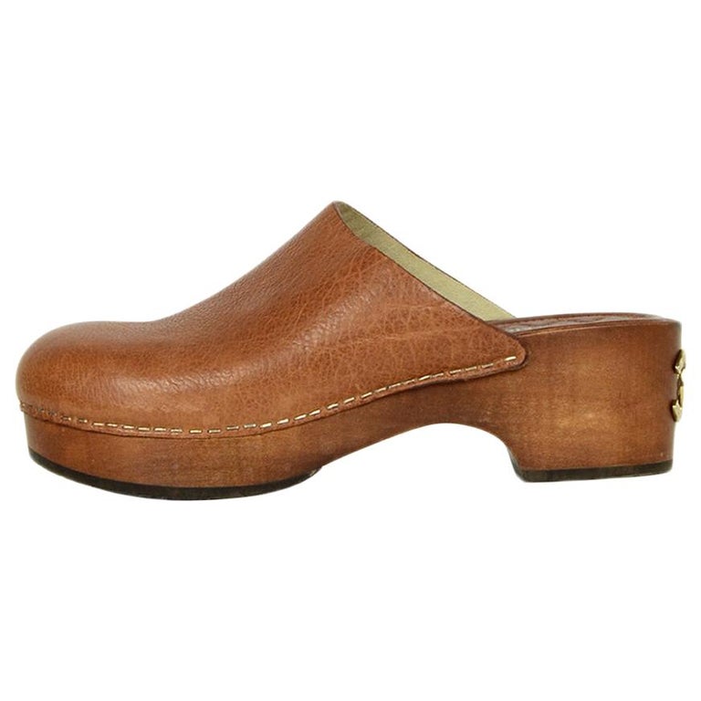 Vintage Shoes CHANEL Leather Wood Clogs Logo 90s Tan Beige 