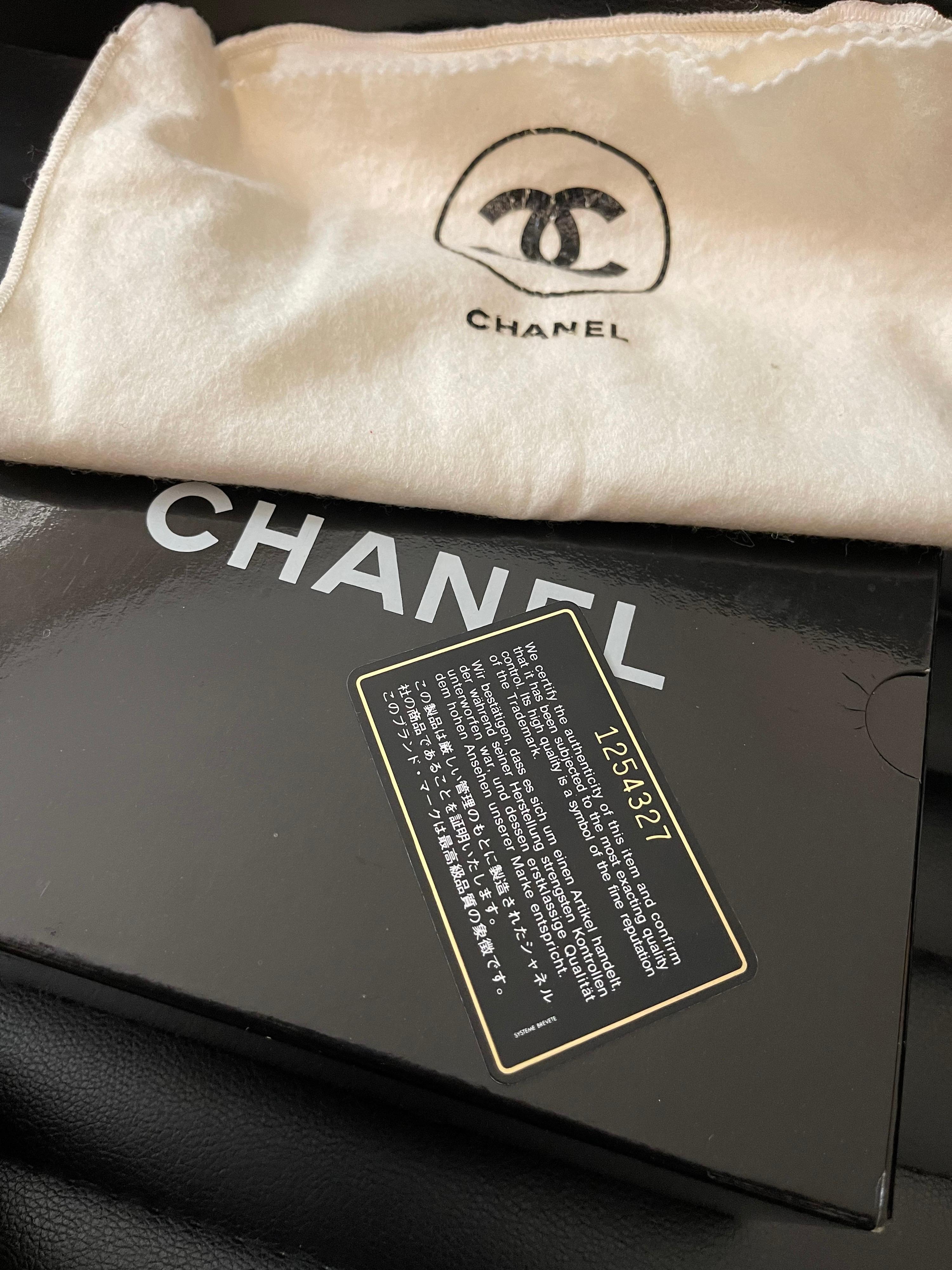 Be retro glam wearing this vintage tan leather single flap vintage bag by Chanel! 24K plated hardware. Comes with original dust bag, box, and authenticity card.

Condition: Excellent condition. Very light wear. Comes scratches on inside leather