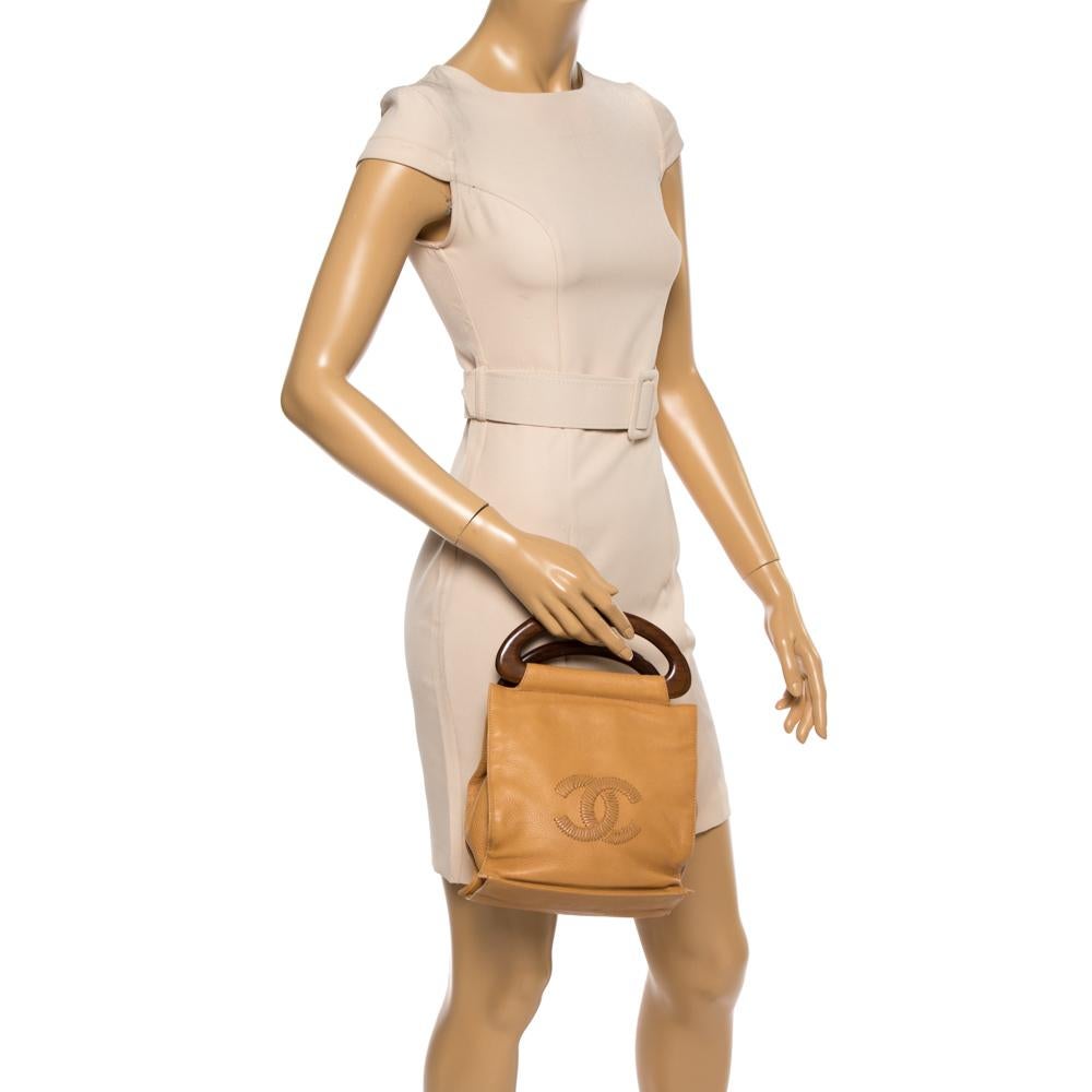 handtasche mit holzgriff