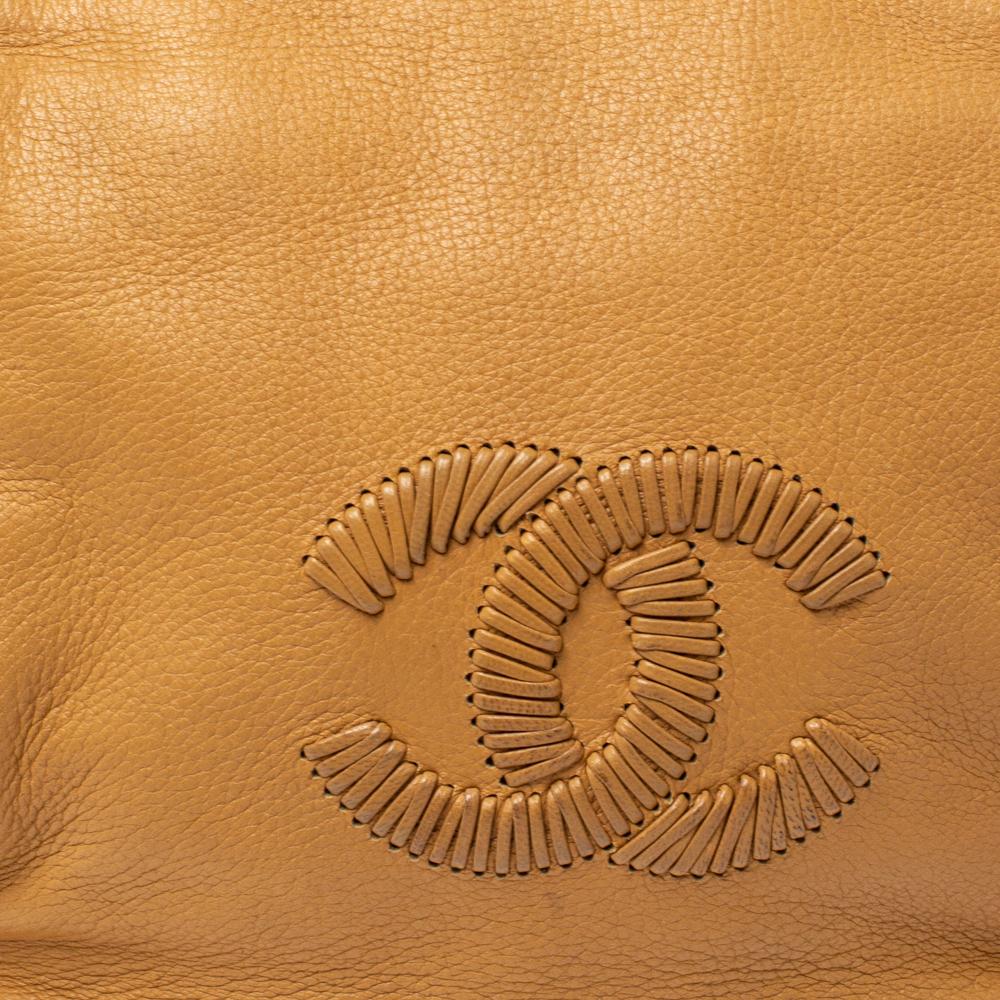Chanel Tan Weiches genarbtes Leder CC Holzgriff Tasche Damen