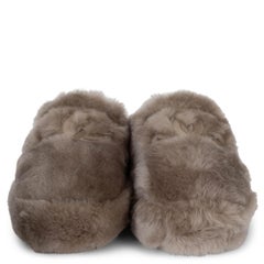CHANEL taupe 24B SHEARLING Slippers & Pouch Shoes 37 fit 38